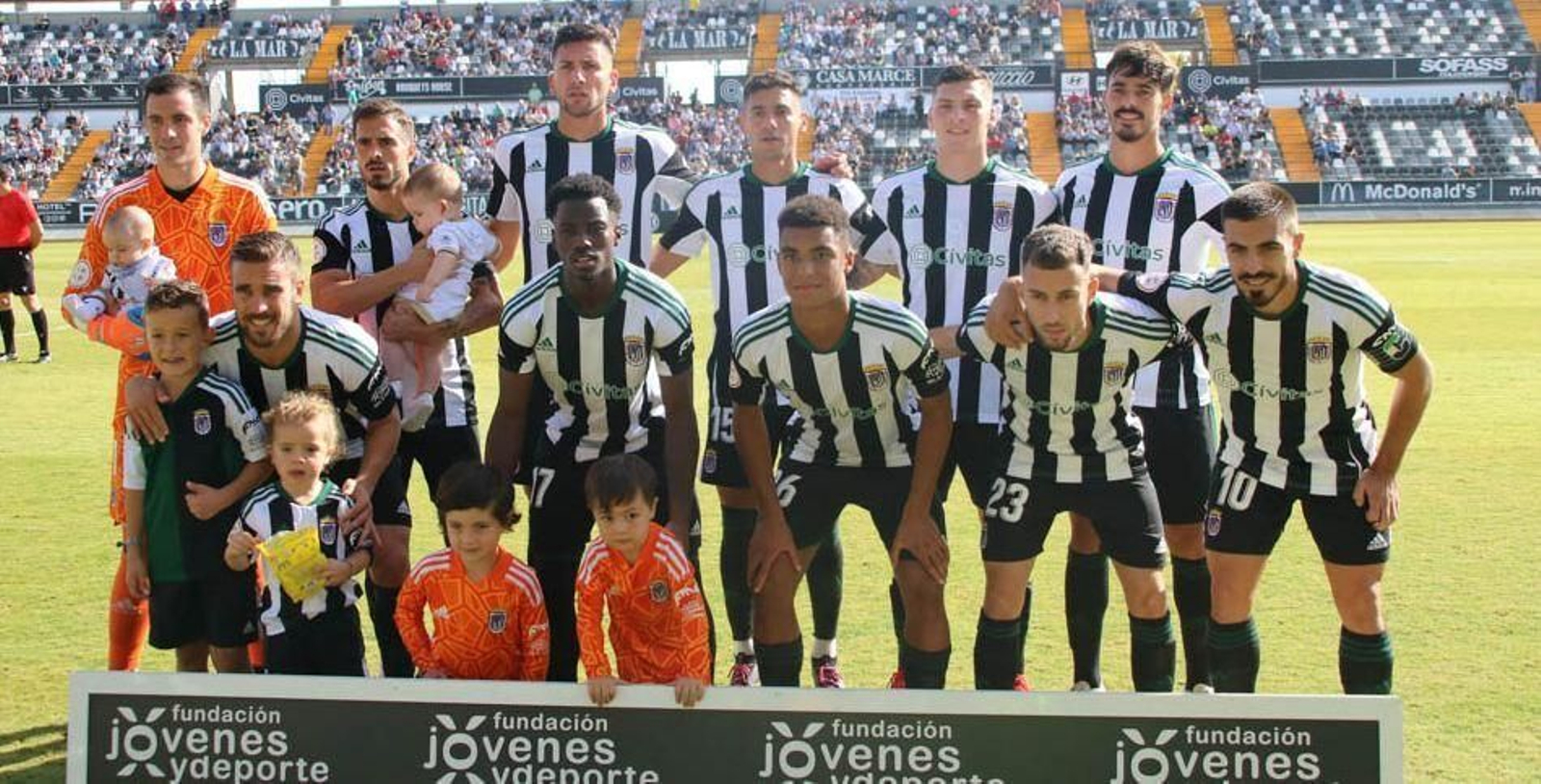 Once inicial del Badajoz en el primer partido de Salmerón, ante el Ceuta