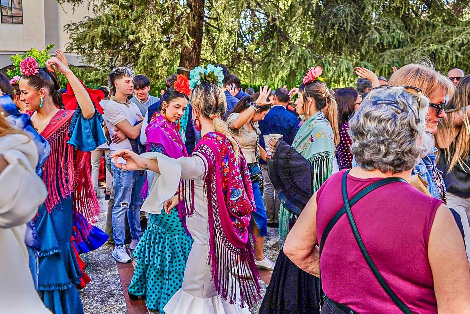 Los mejores momentos del primer día de Cruces en Granada en fotos