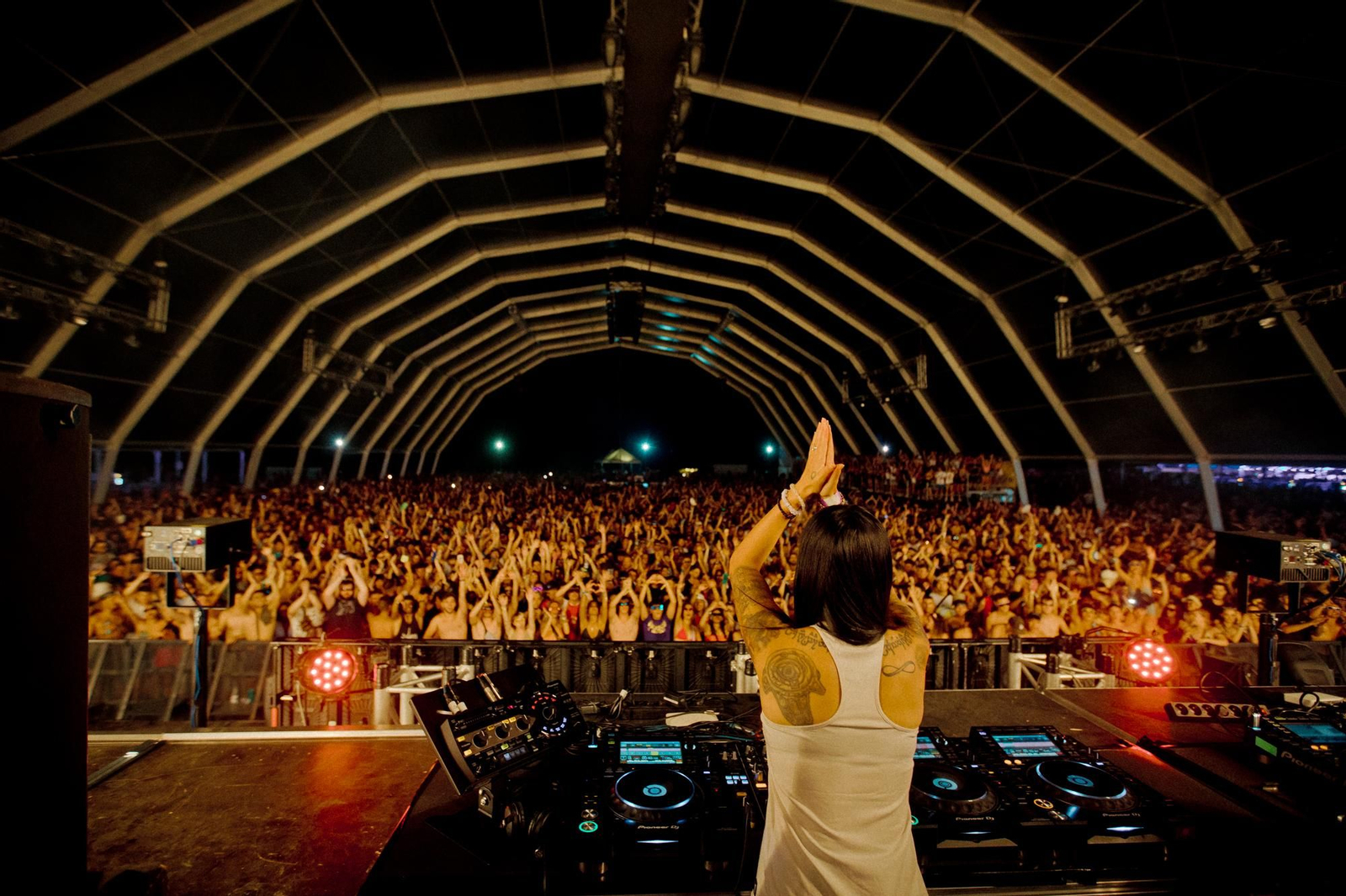 En cada concierto se dieron cita miles de personas.