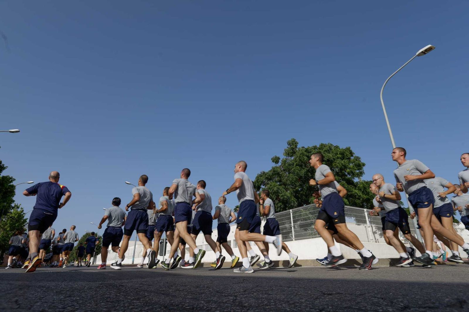 Las imágenes de la carrera Ruta 091 Kilómetros Solidarios celebrada en San Fernando