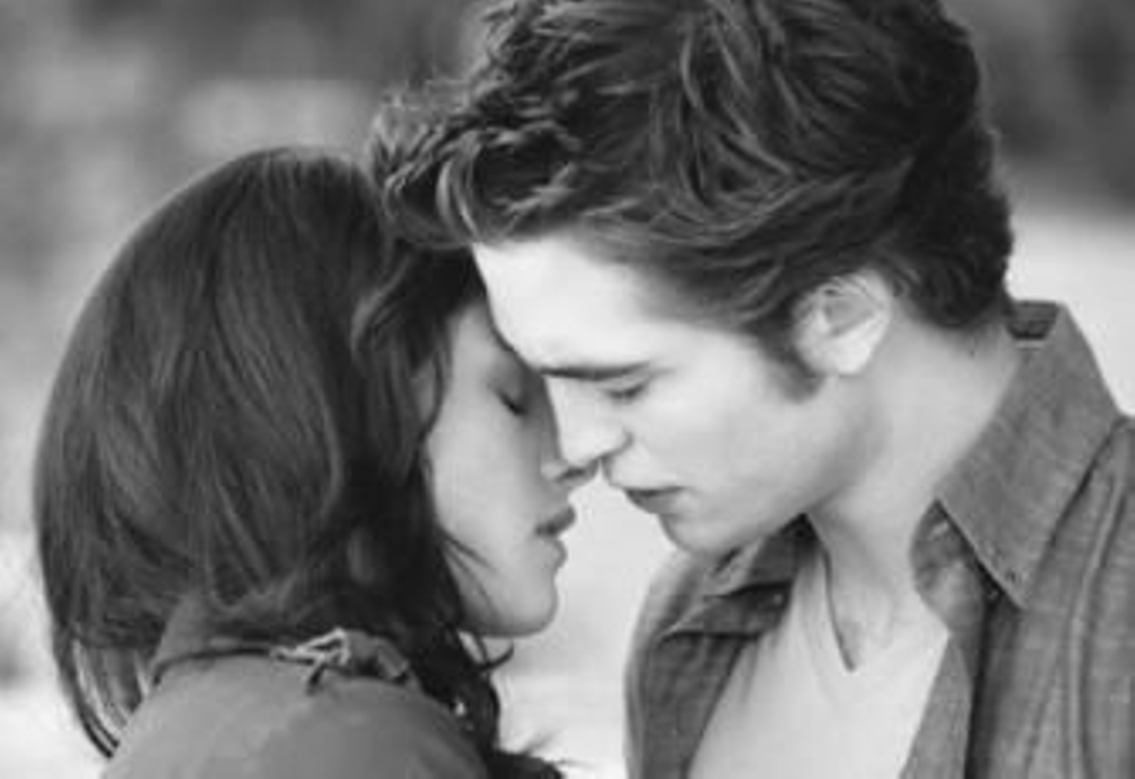 Kirsten Stewart y Robert Pattison, en una escena de la película.