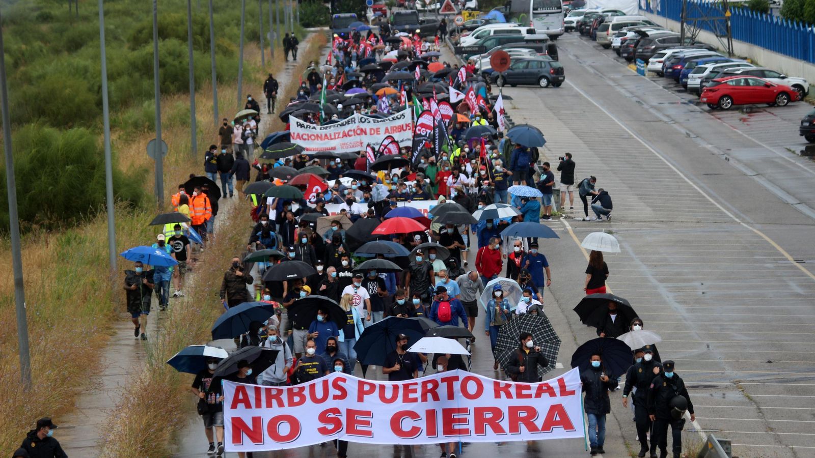 Salida  de la manifestación desde la planta de Puerto Real