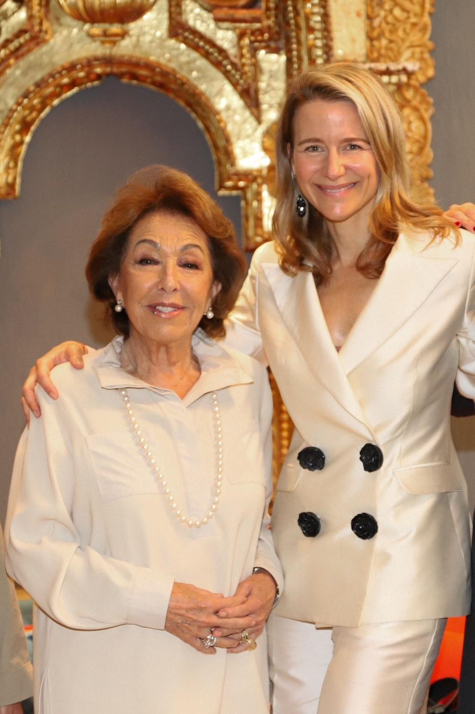 Carmen Navarro y María de León.