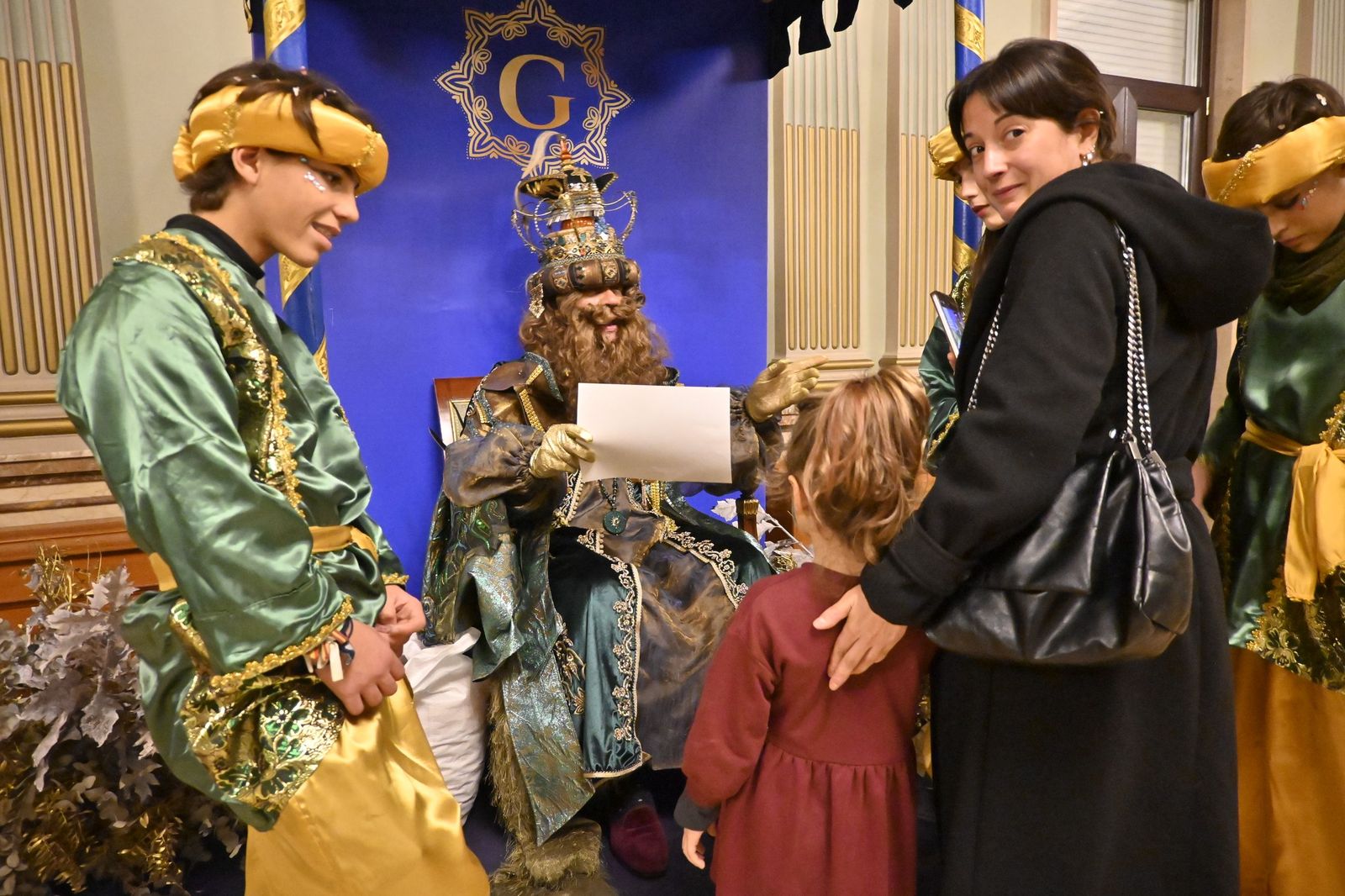 Las fotografías de la entrega de cartas a los Reyes Magos en Huelva