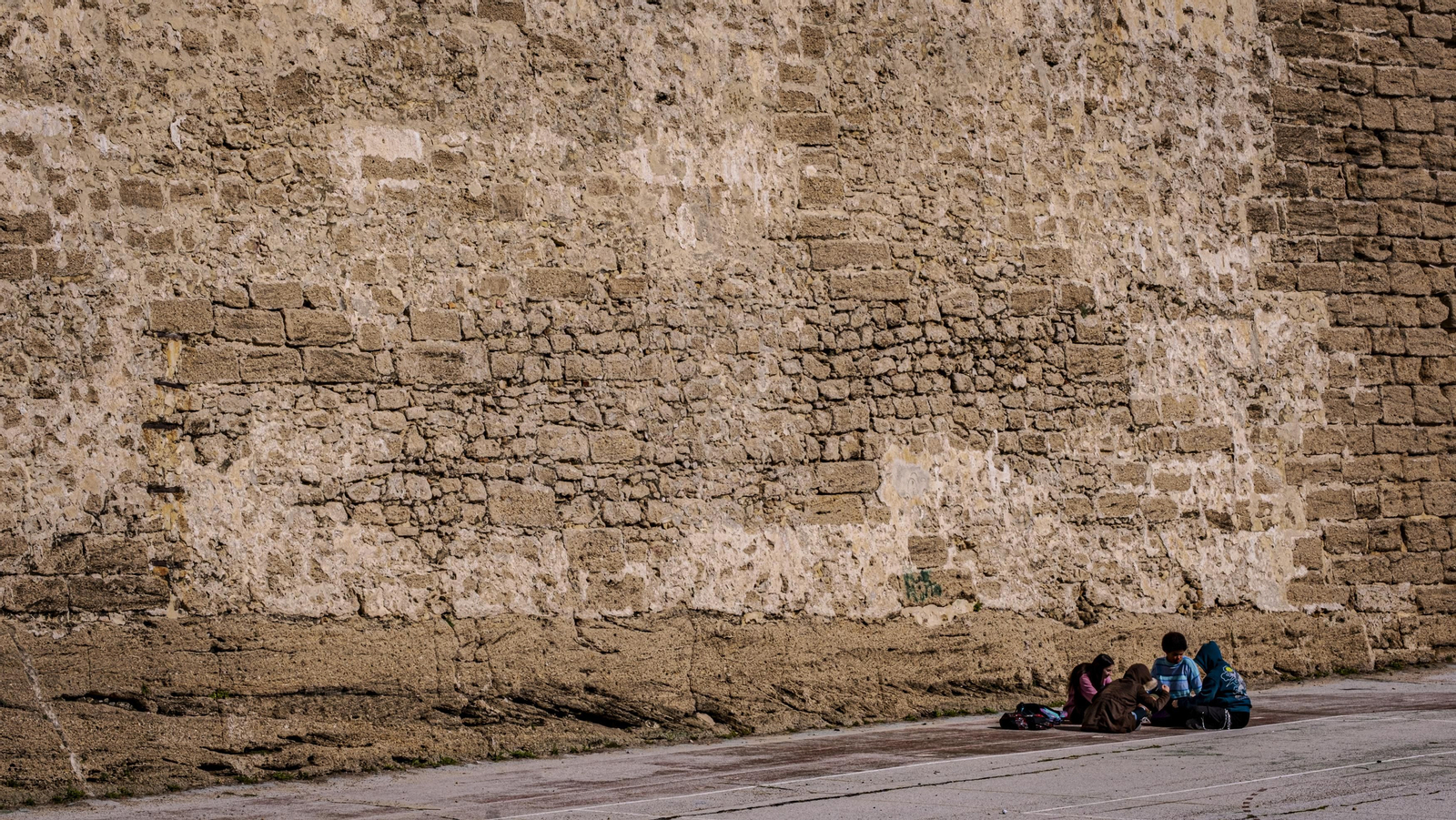 Estado del lienzo de muralla de las Puertas de Tierra de Cádiz.