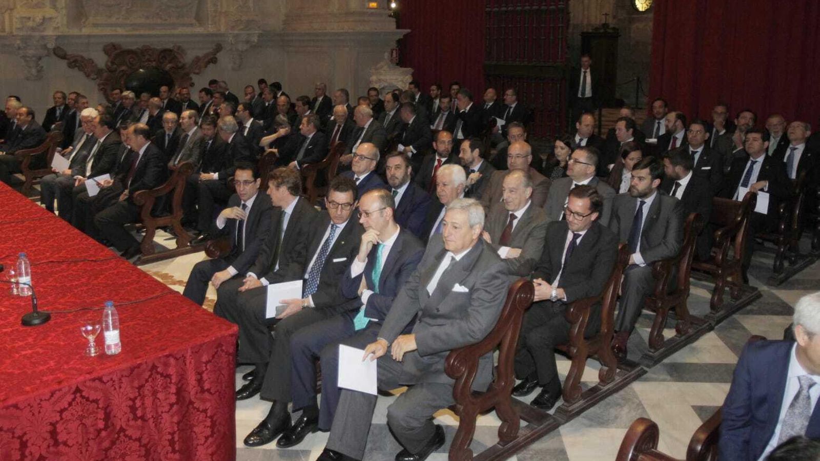 Los hermanos mayores y diputados mayores de gobierno.