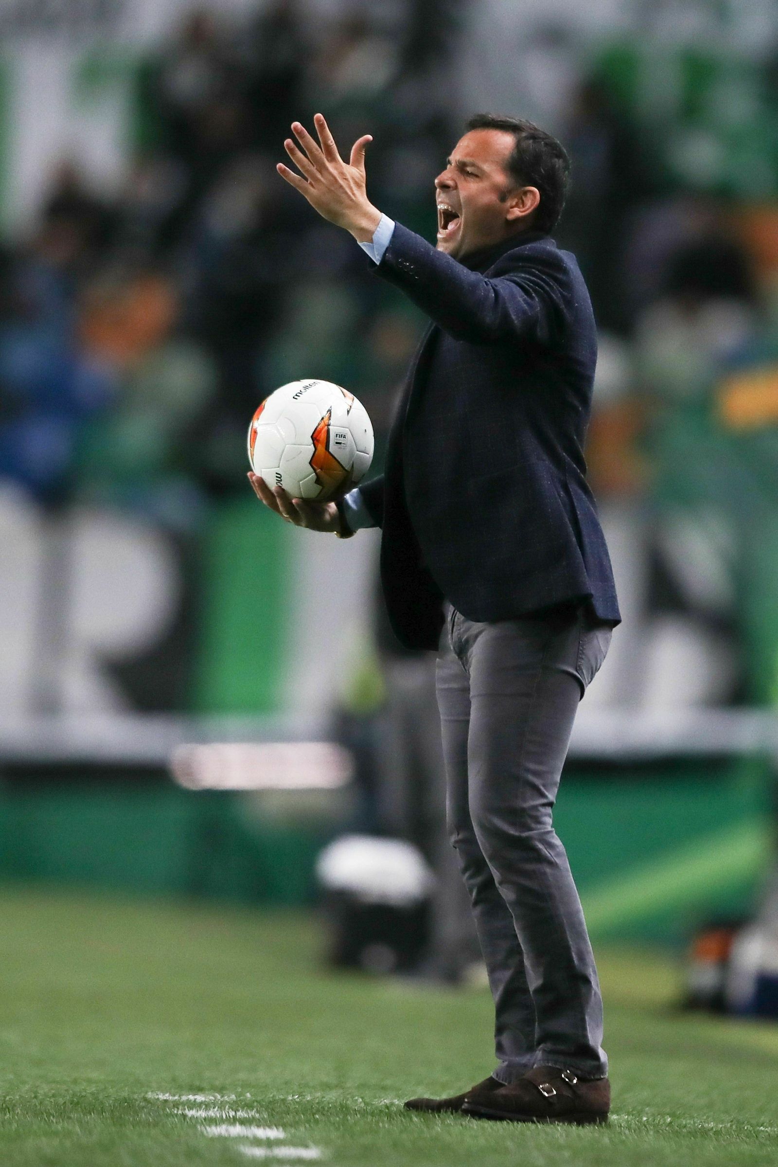 Javier Calleja, durante un encuentro de la Liga Europa.