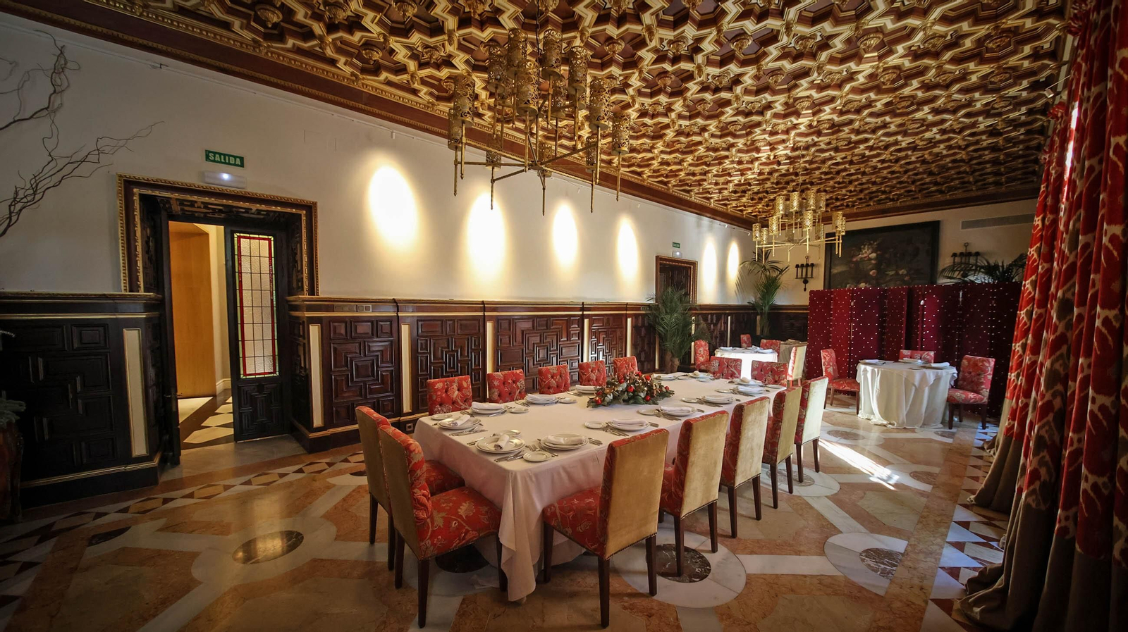 Así es la decoración navideña del Hotel Casa Palacio maría Luisa