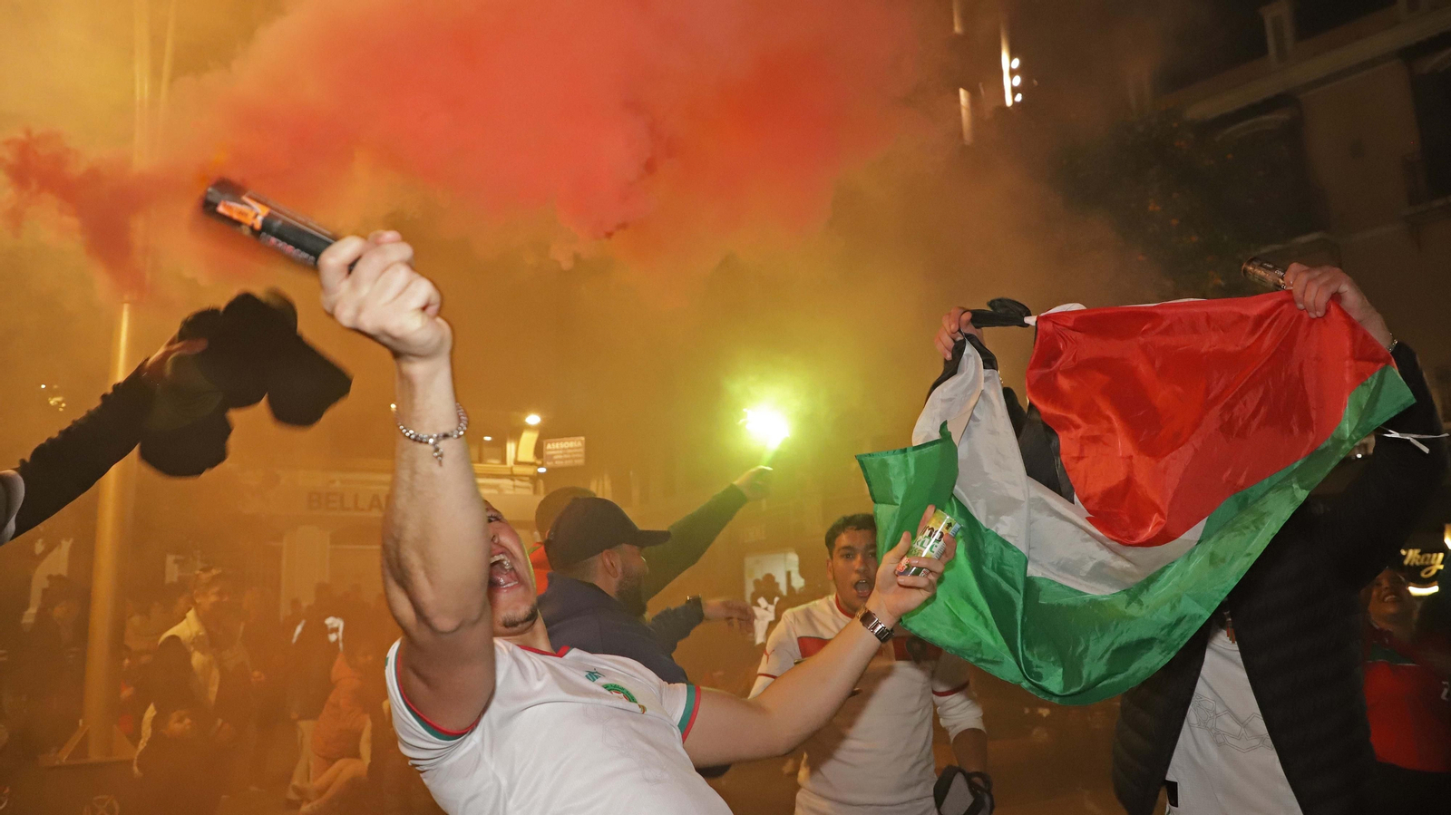Fotos de la celebración en Algeciras de la victoria de Marruecos sobre España en Qatar