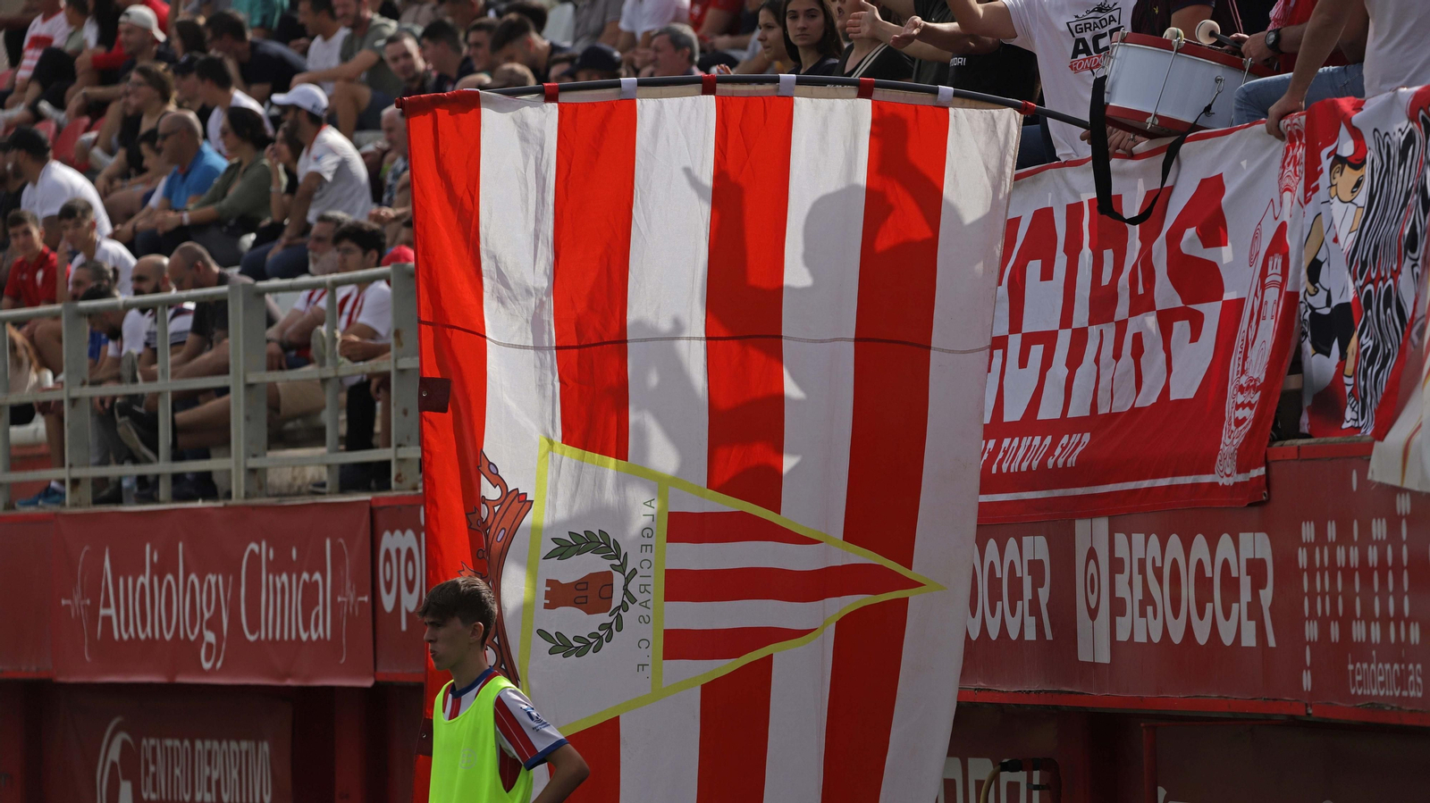 Fotos de la afición en el Nuevo Mirador