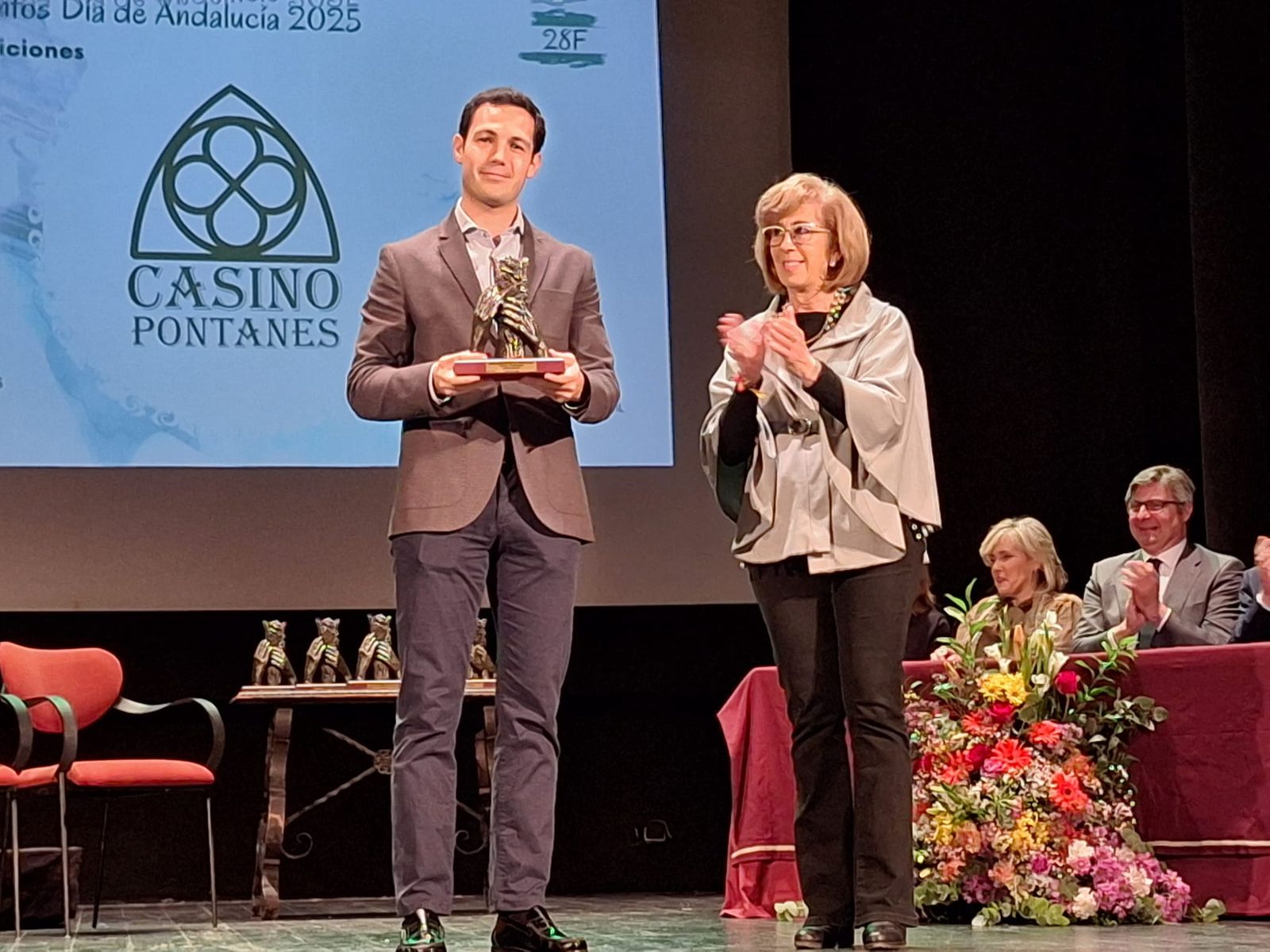 La entrega de los reconocimientos por el 28F en Puente Genil, en imágenes