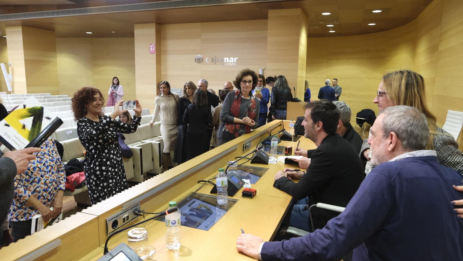 Imágenes de Diario de los Libros con Carmen Mola