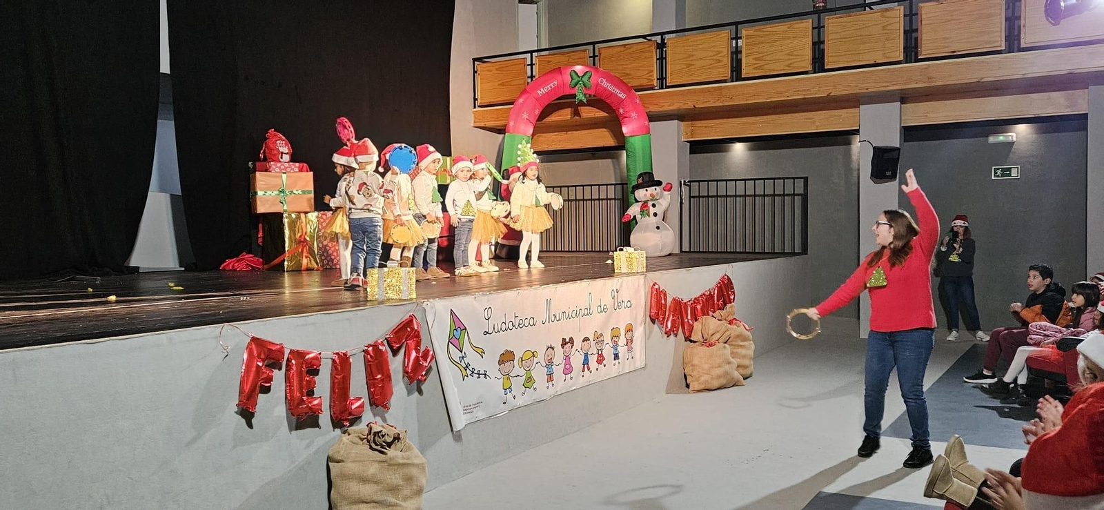 Fiesta de Navidad de la Ludoteca de Vera.