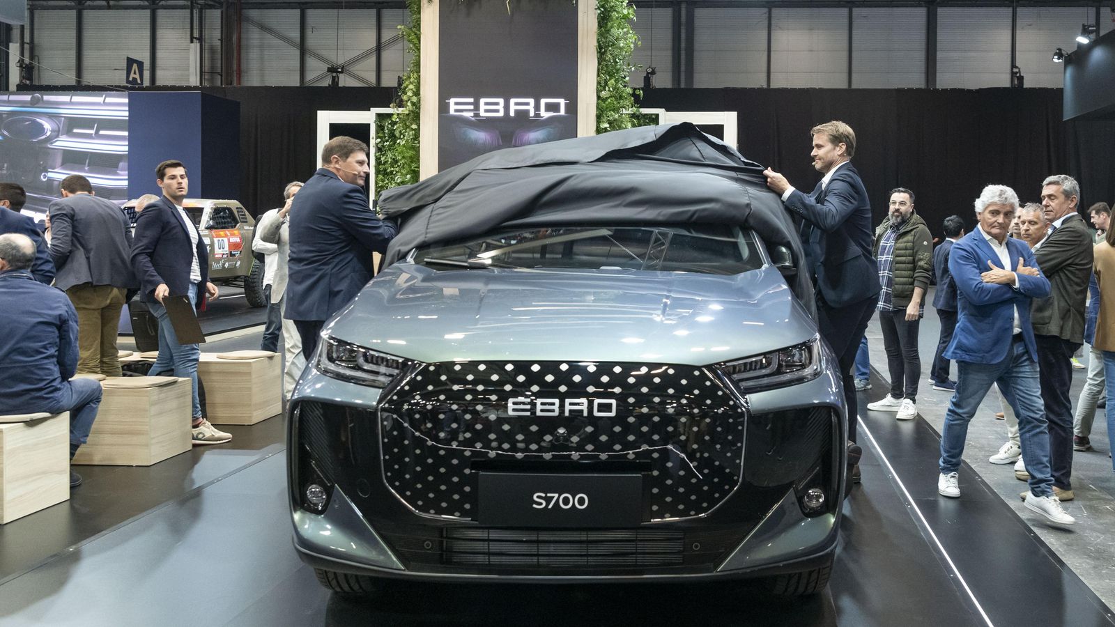 El Ebro S700 será un SUV de tamaño medio con versiones de gasolina o híbrido enchufable, motores indénticos a los que usará el S800.