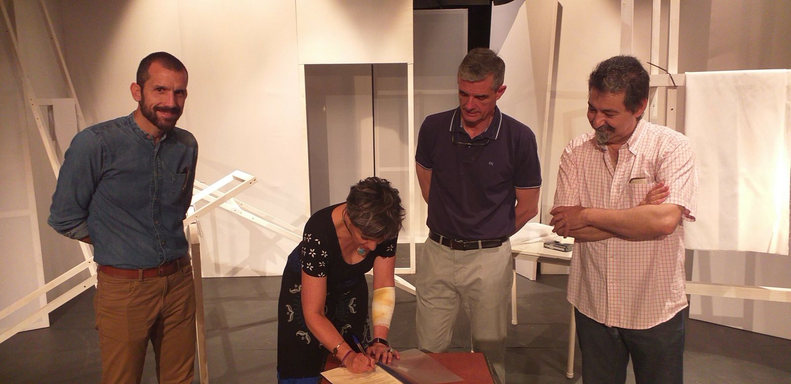 Un momento de la firma del acuerdo