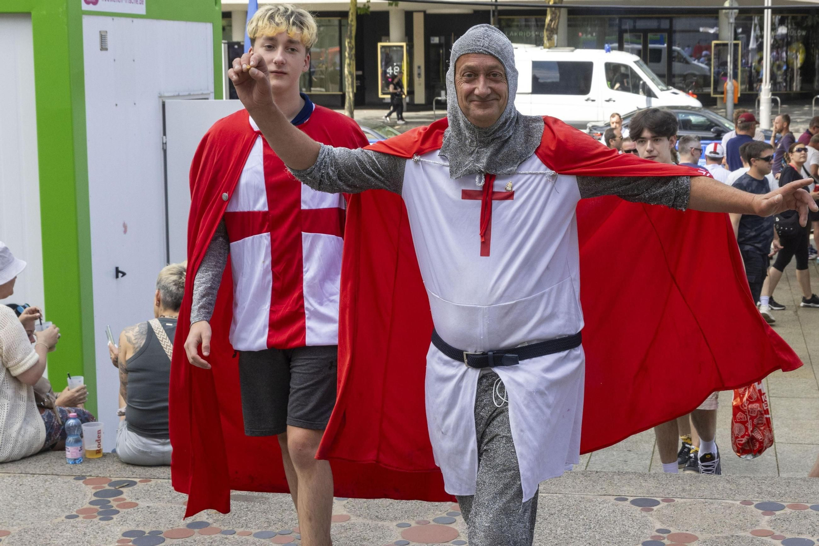 Las fotos de los aficionados de España e Inglaterra antes de la final
