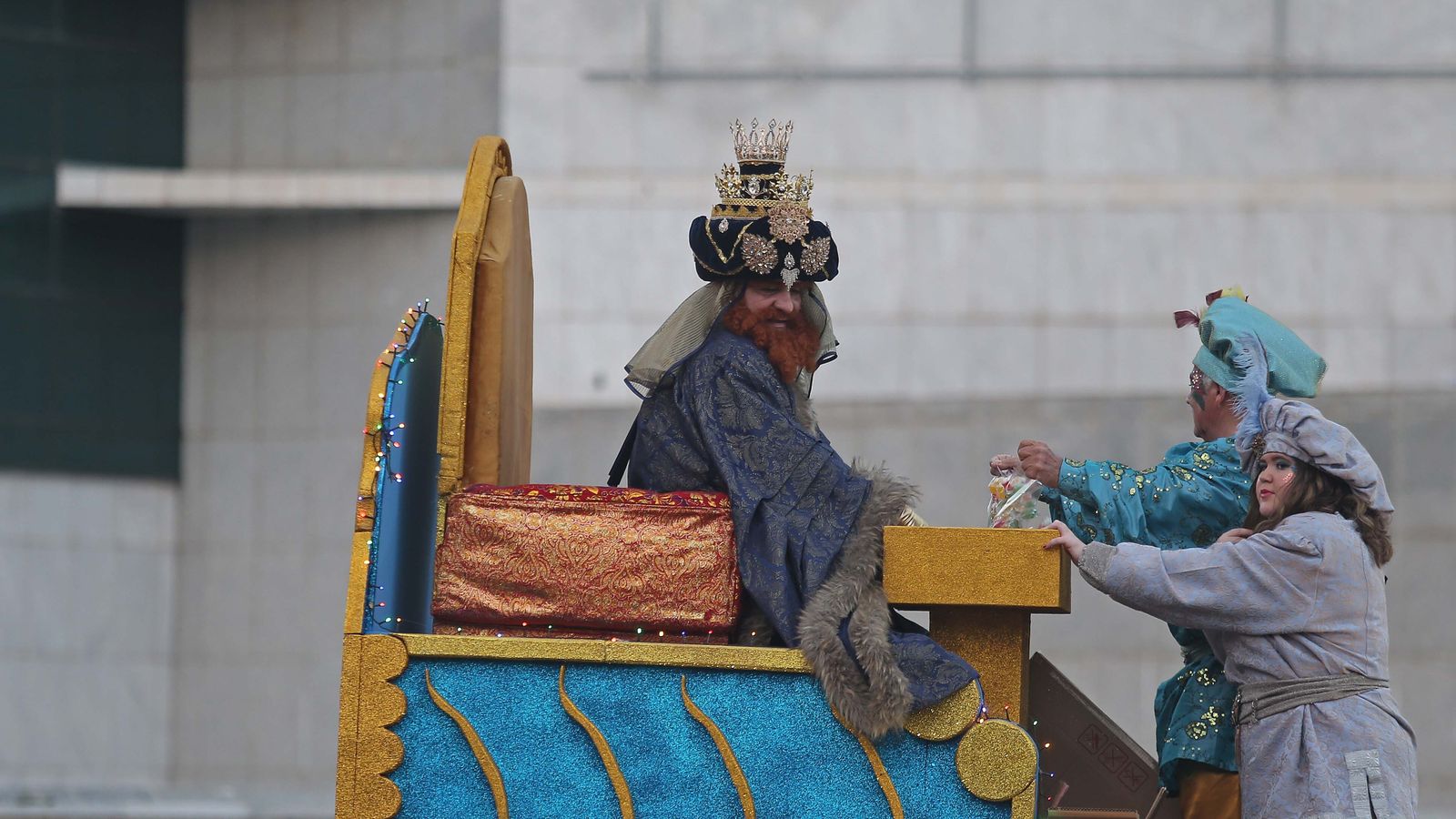 Fotos de la cabalgata de los Reyes Magos en Algeciras
