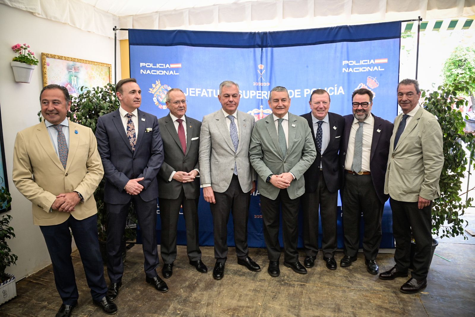 Bicentenario más uno en la caseta de la Policía Nacional