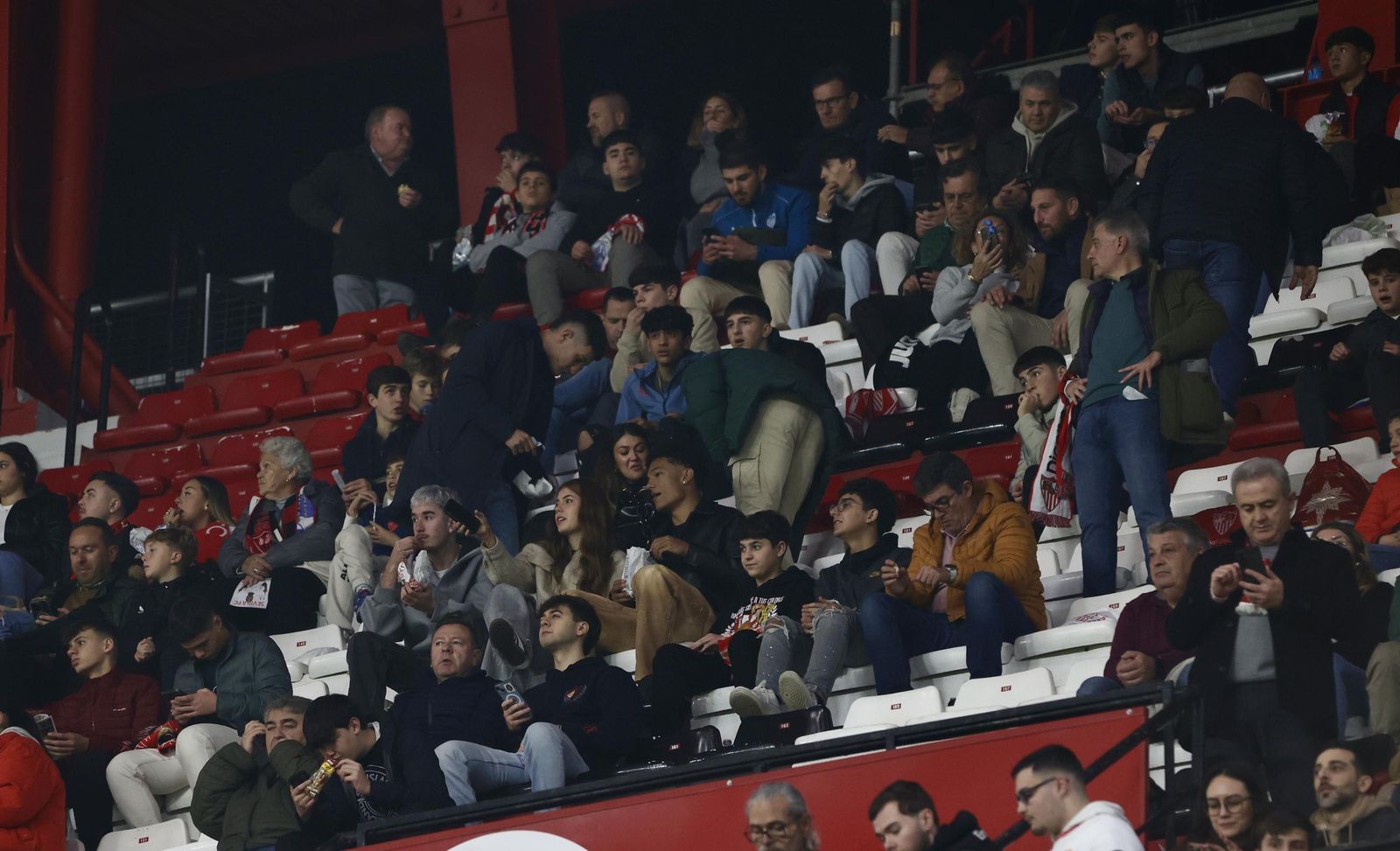 Búscate en el partido Sevilla Valencia