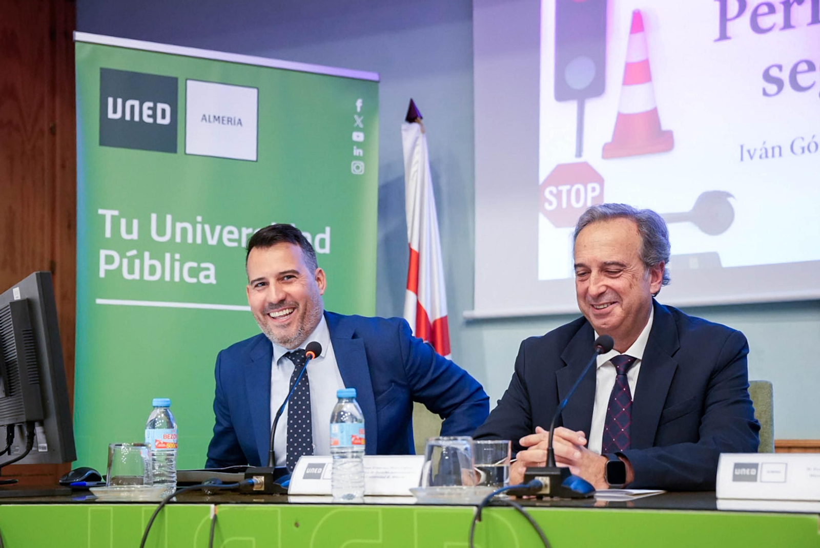 Las imágenes de la III Jornada de Tráfico, Seguridad Vial y Medicina Legal de la UNED de Almería