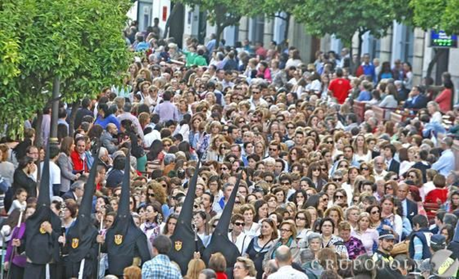 Foto: Pascual · Lobo· Aranda · Garcia y M. A. Gonzalez