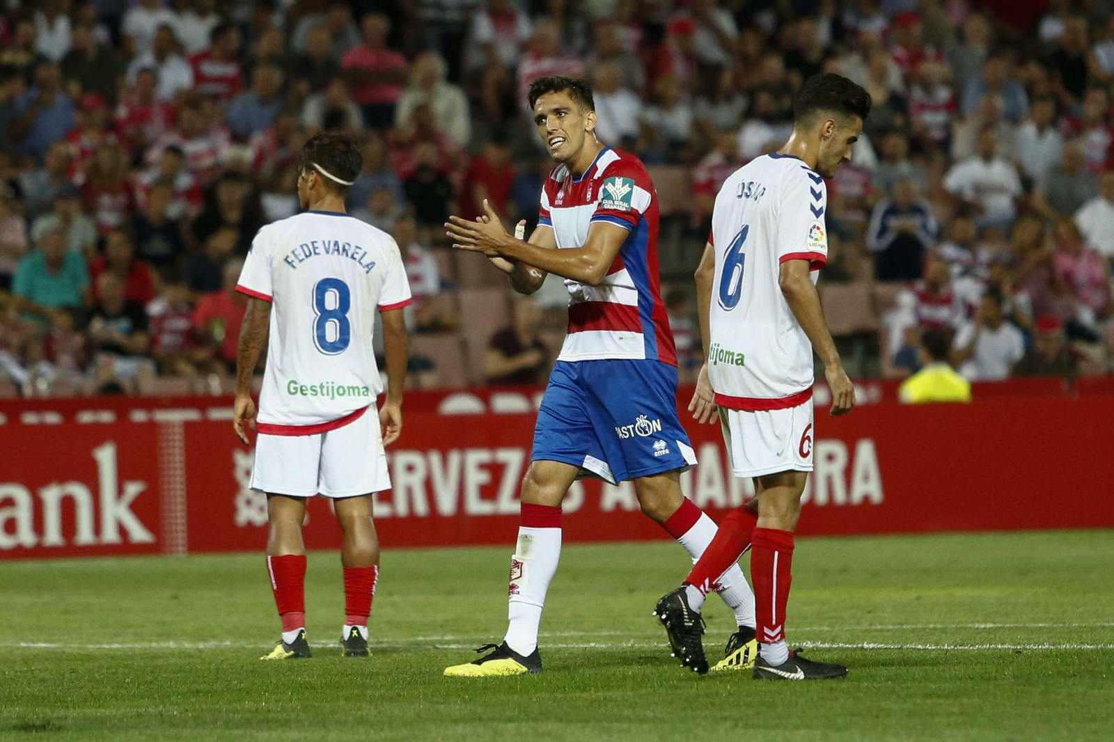 El central onubense ya no volverá a vestir más la camiseta rojiblanca esta campaña.