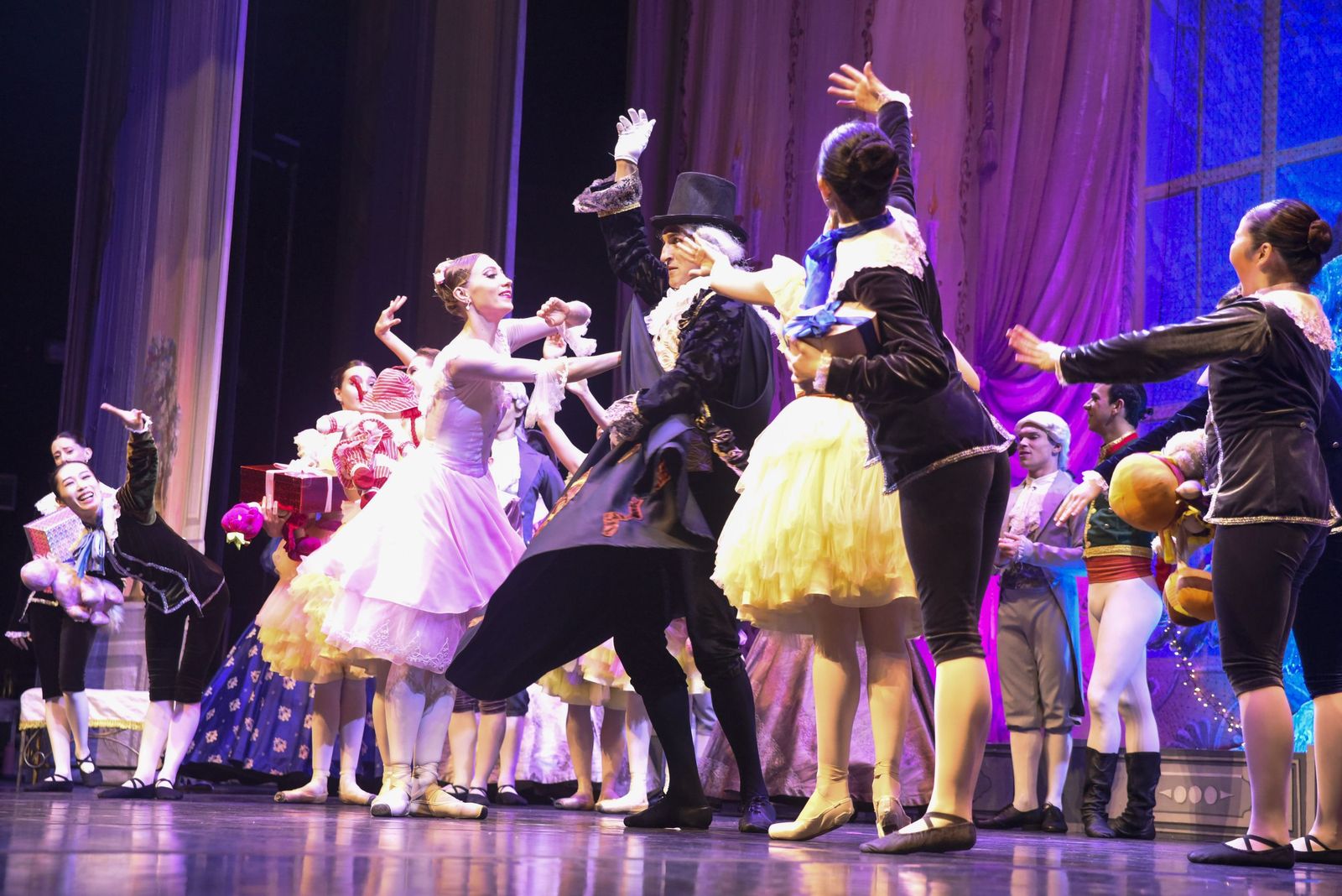 Las fotos de "El Cascanueces", por el ballet de Kiev, en La Linea