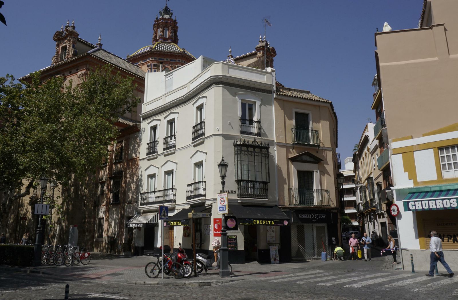 El inmueble protegido se encuentra en el número 8 de San Pablo esquina con Bailén.