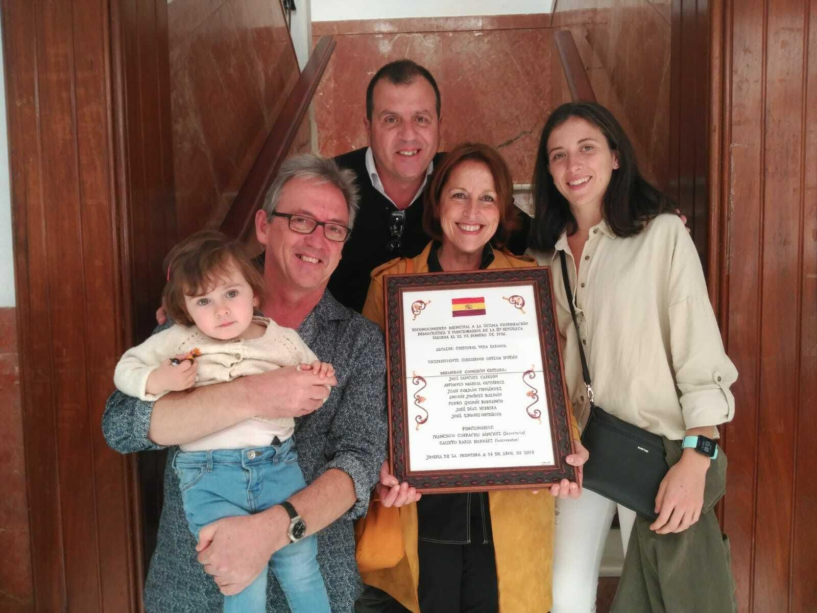 La familia del médico Guillermo Ortega Durán.