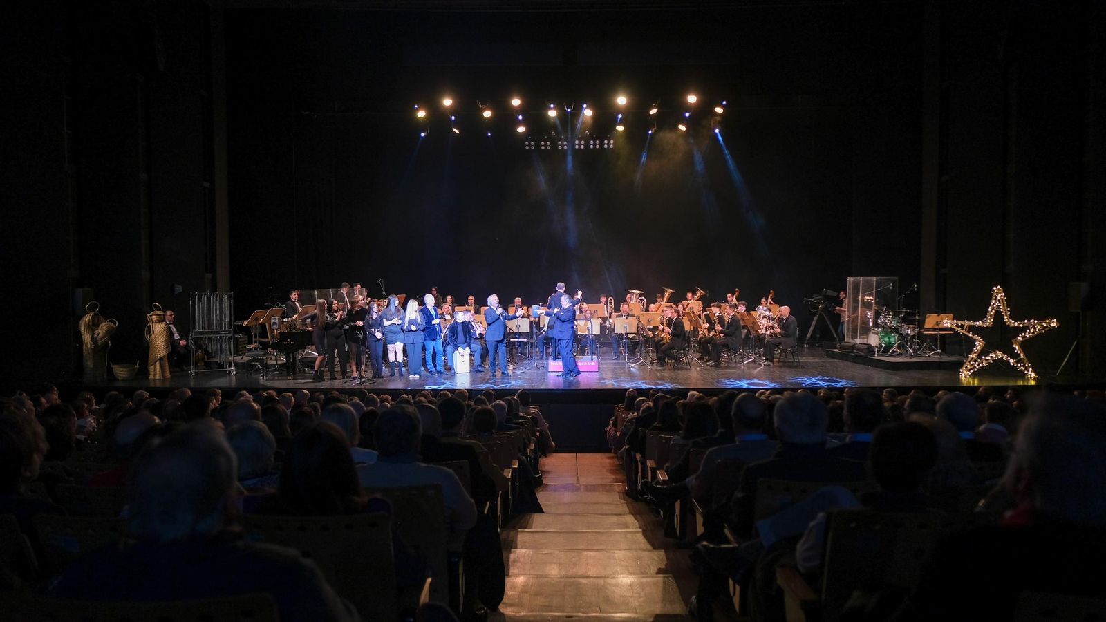 Imágenes del espectáculo Así canta nuestra tierra en Navidad, de la Fundación Cajasol y Alalá