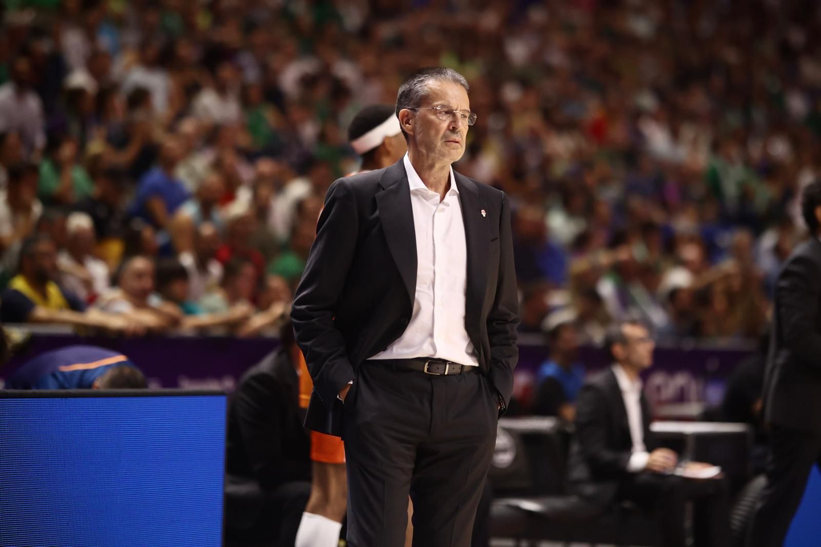 El Unicaja - Valencia Basket de la Supercopa, en fotos