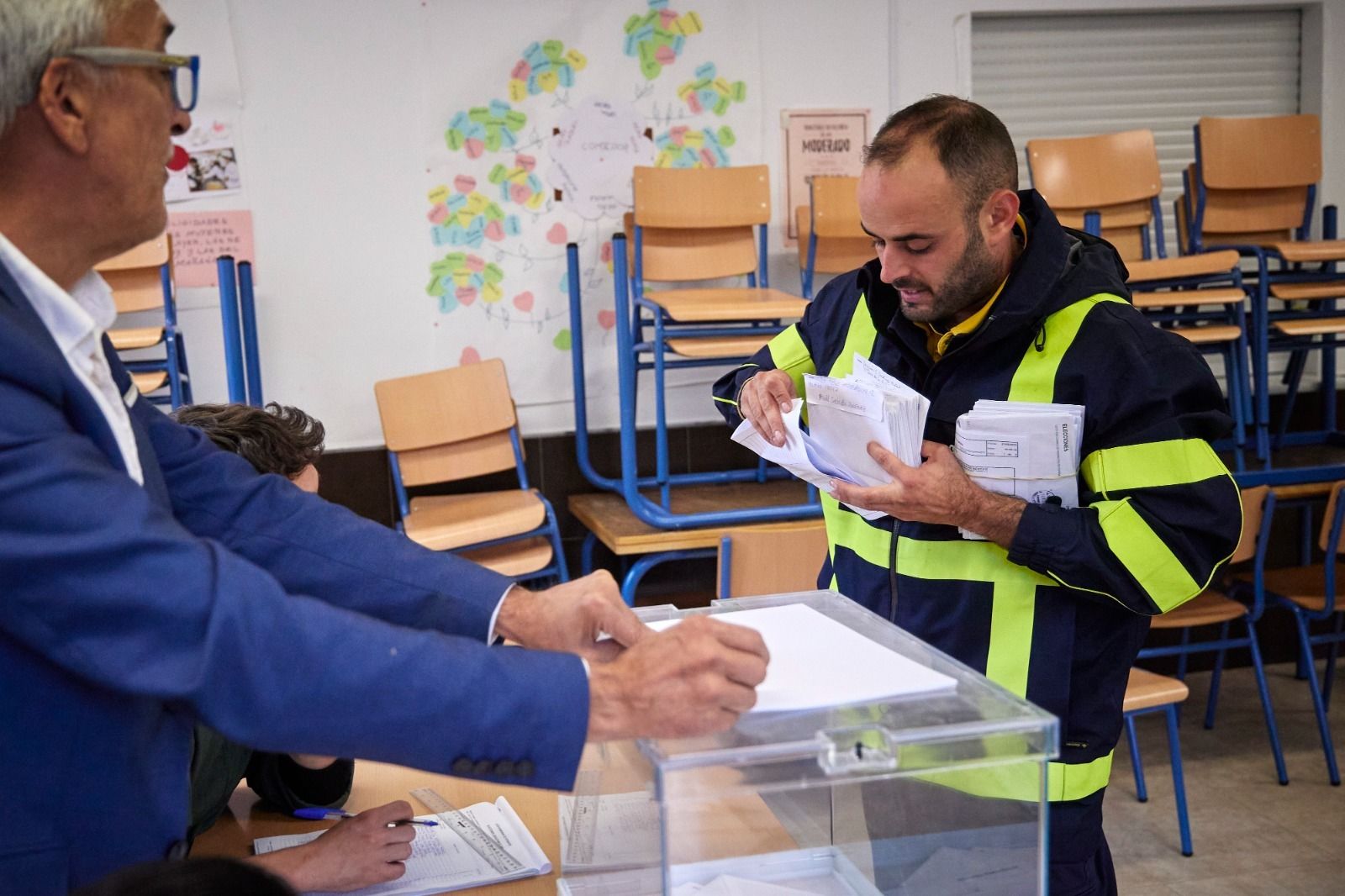 Fotos: así está votando Granada en el inicio de las elecciones municipales
