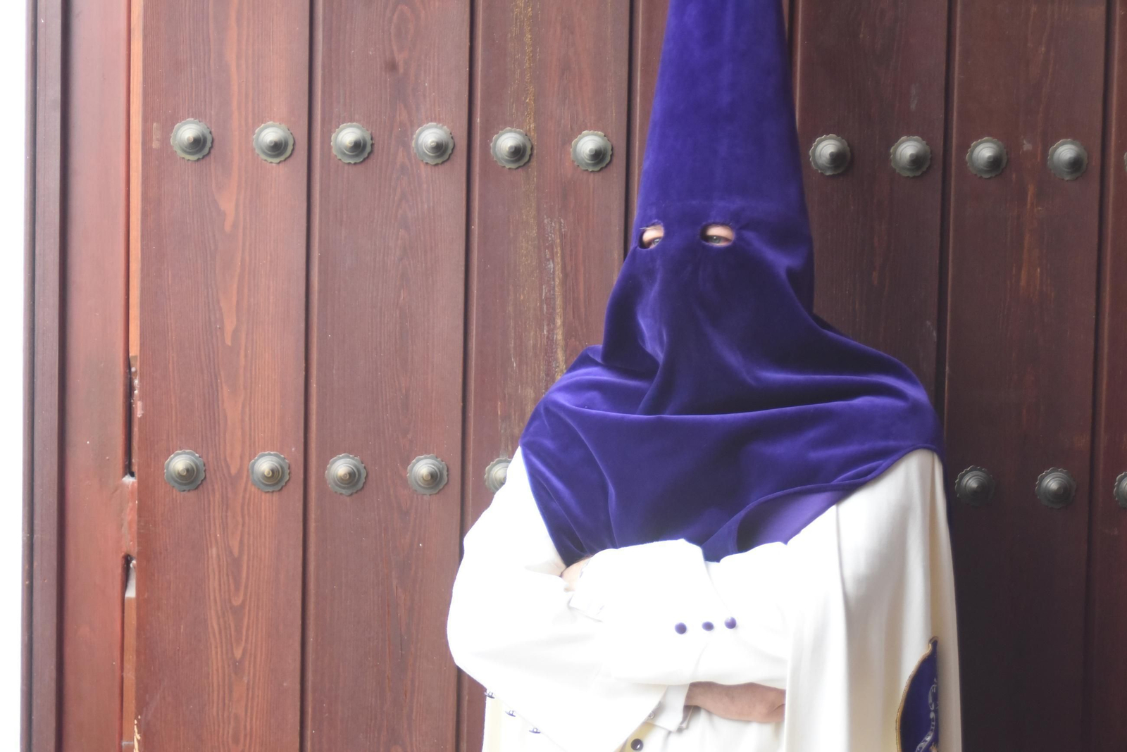 Recogimiento y lágrimas tras la suspensión de la procesión del Císter en este Martes Santo de Córdoba