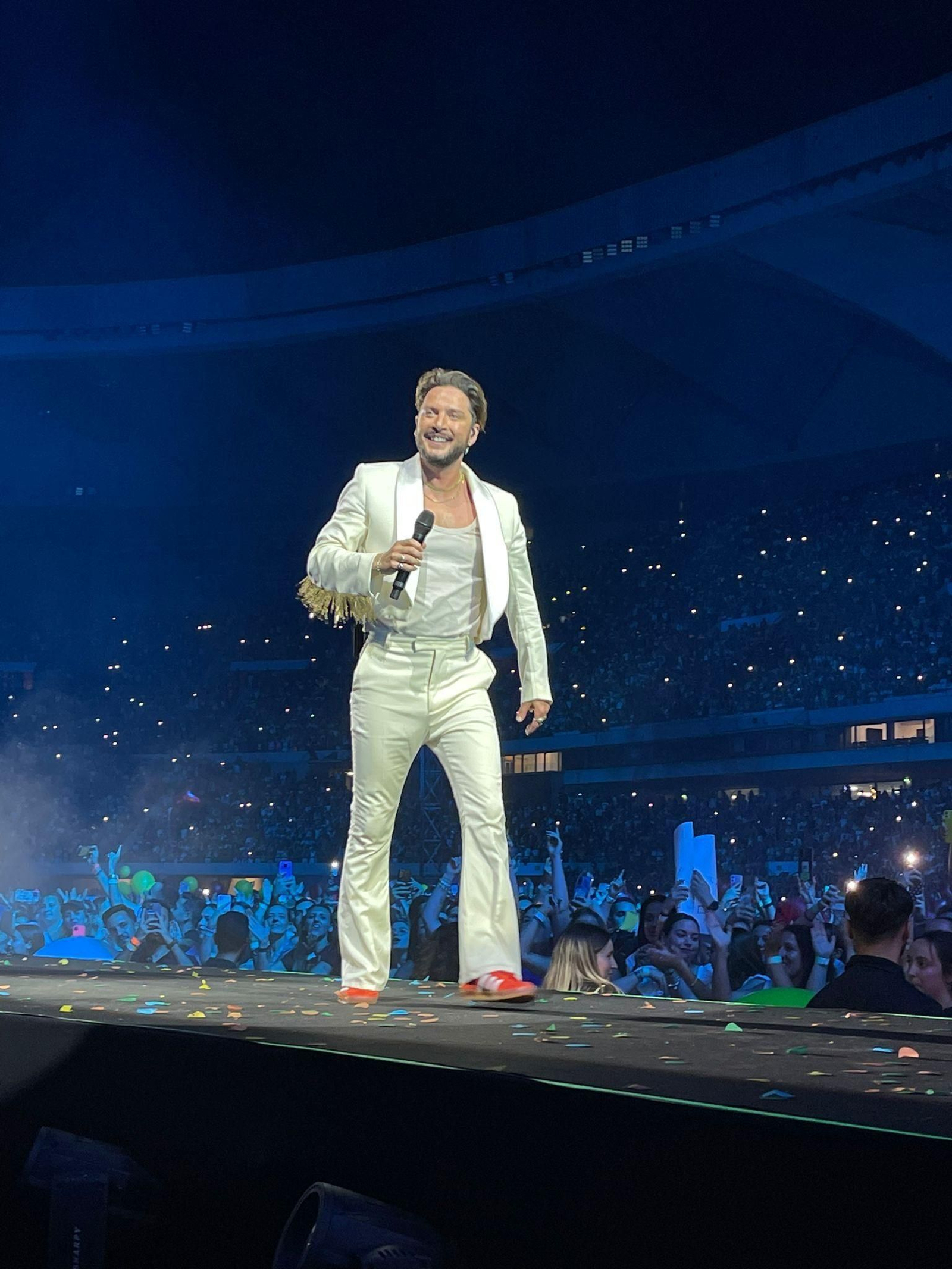 Estos son todos los looks de Manuel Carrasco en su 'Tour Corazón y Flecha' Estos son todos los looks de Manuel Carrasco en su 'Tour Corazón y Flecha'