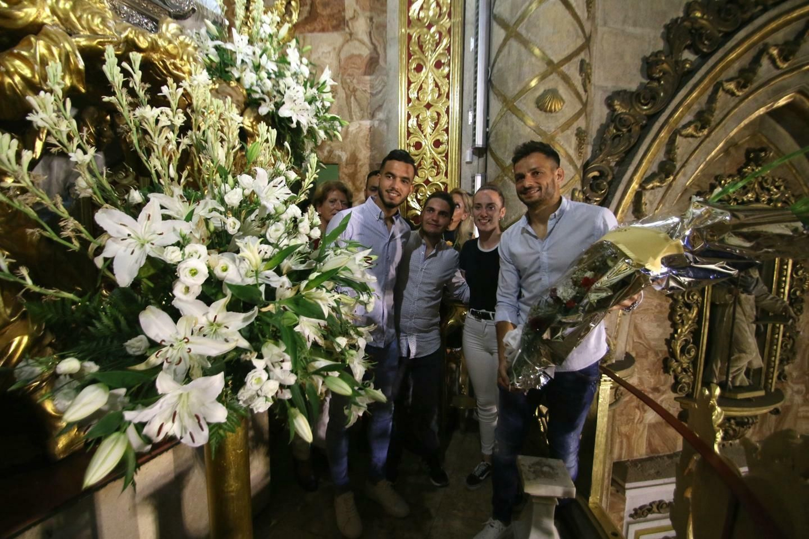 Fotogalería de la ofrenda floral de la UDA a la Virgen del Mar