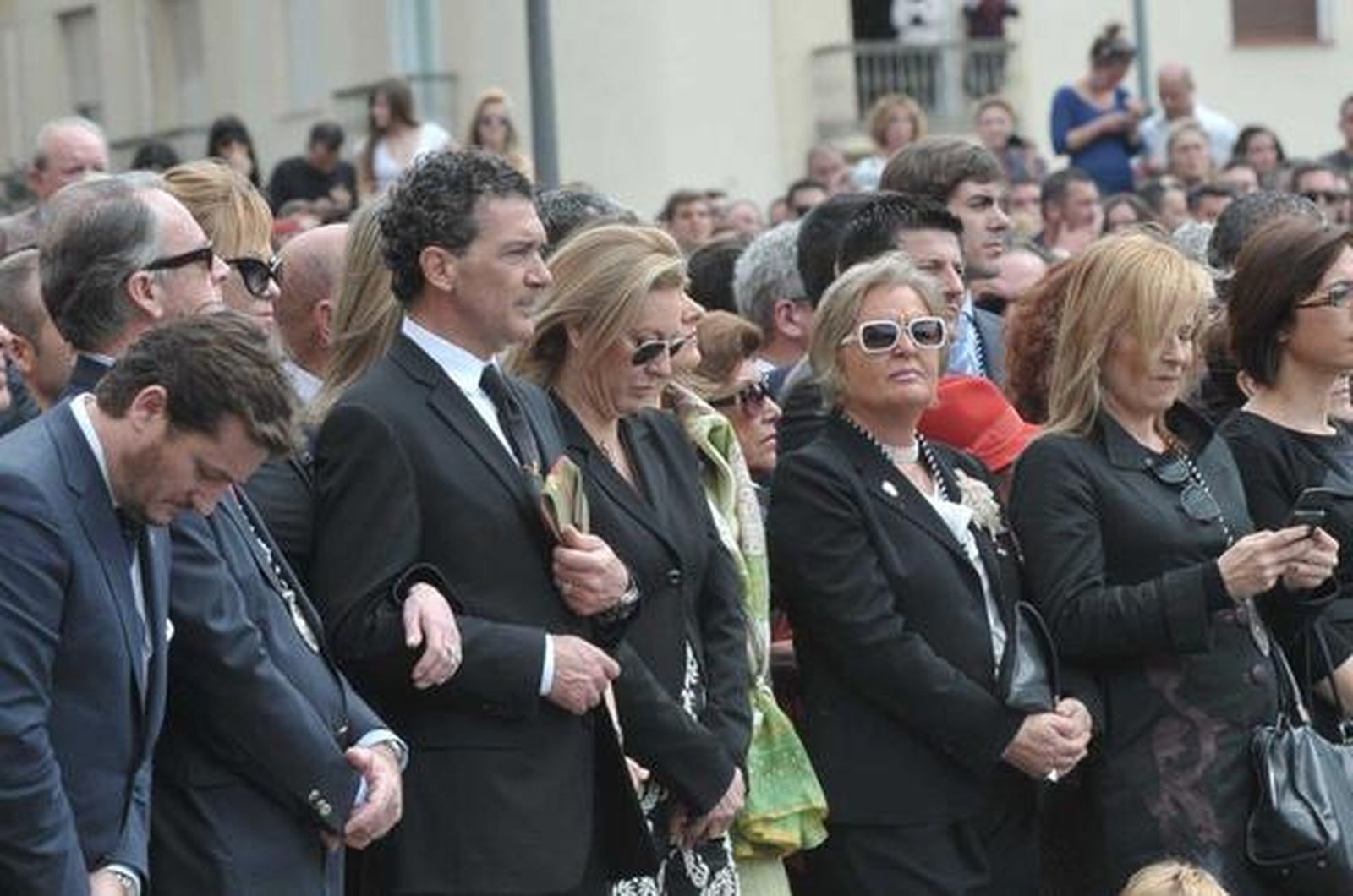 Las imágenes del trasladado del Cristo de la Buena Muerte

Foto: Mingote