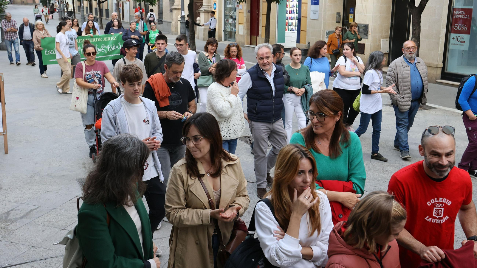 Manifestación de la Flampa de Jerez contra las faltas de recursos por necesidades especiales