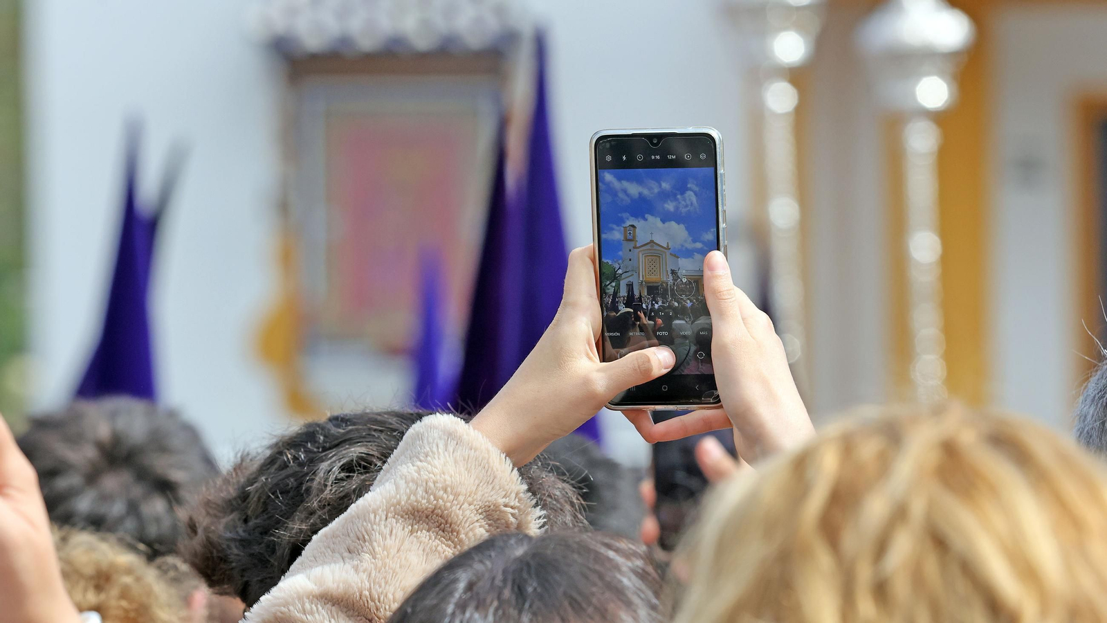 Imágenes de la Hermandad de La Candelaria en el Lunes Santo de Jerez 2025