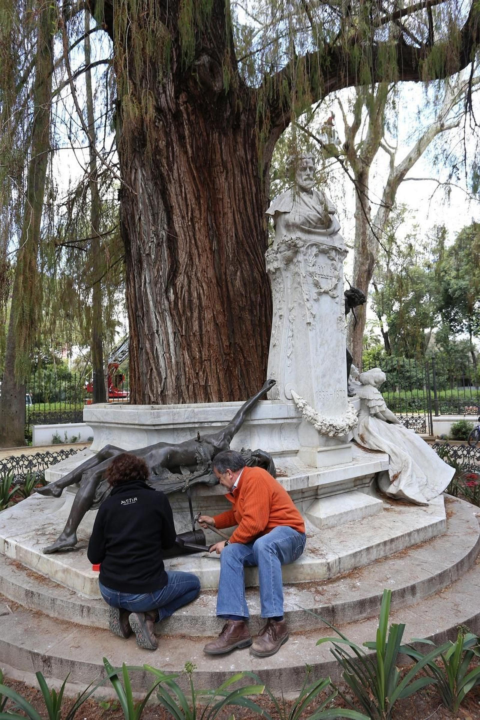 La restauración de la glorieta de Bécquer