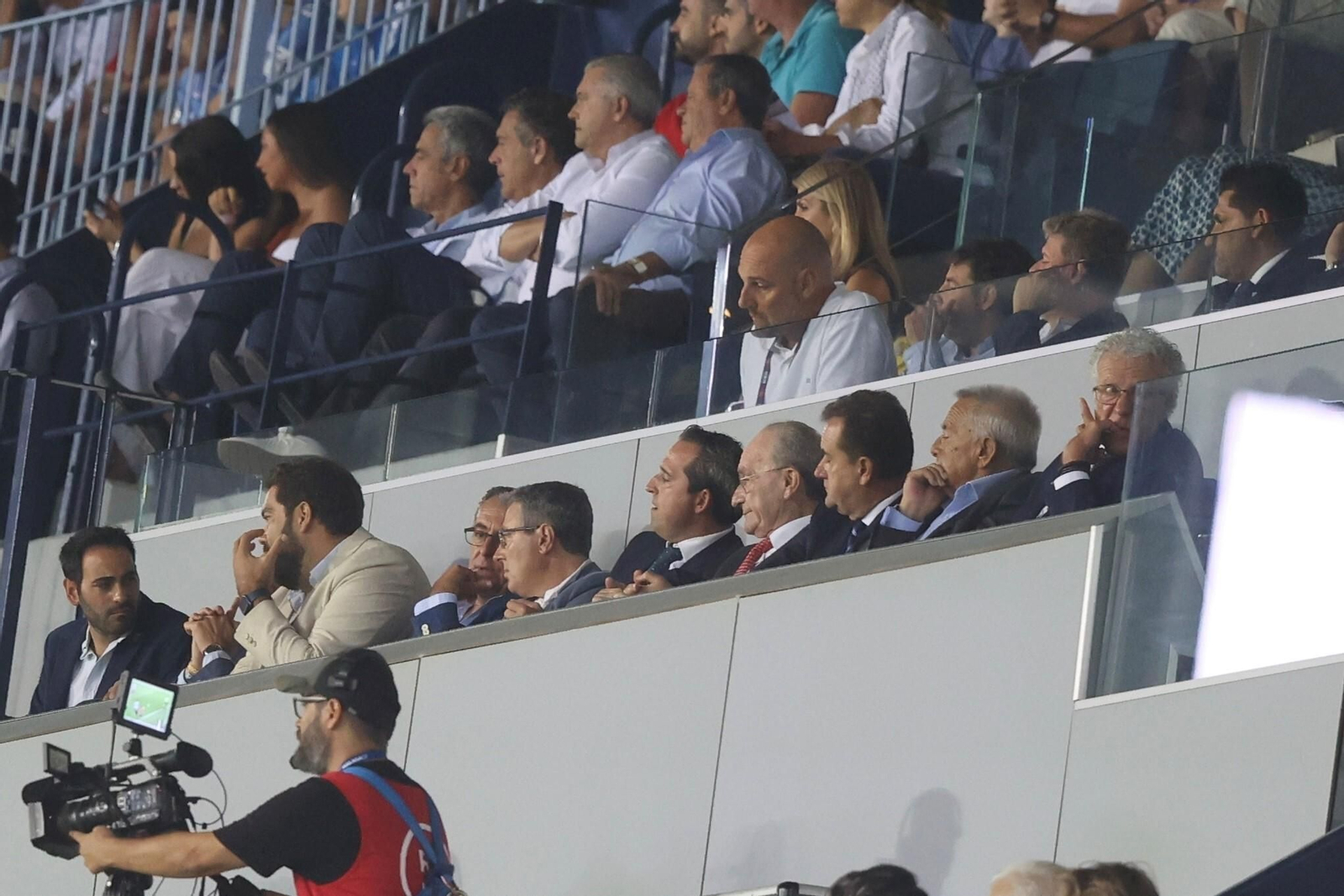 Kike Pérez, De la Torre y Muñoz, en el palco.