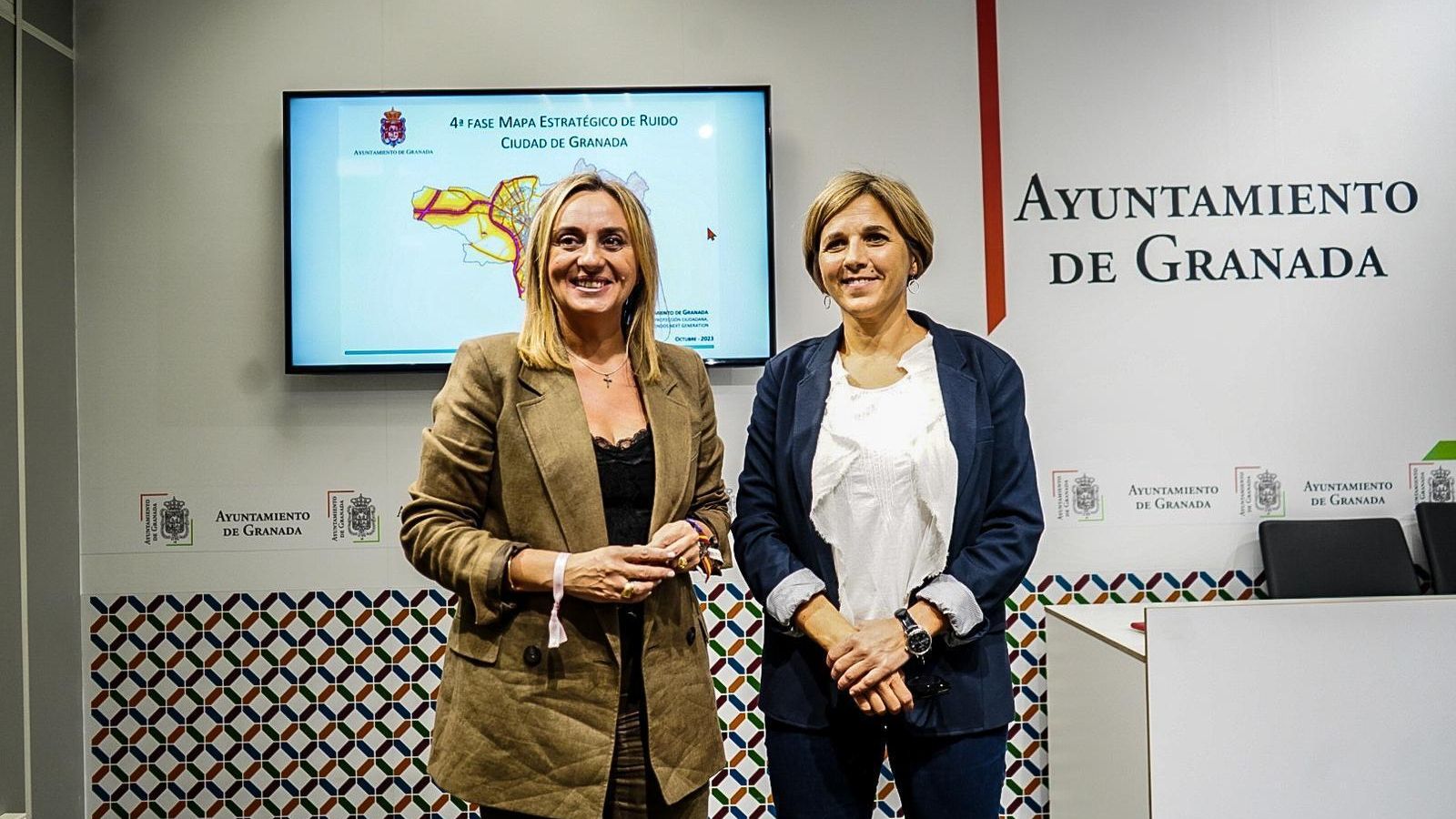 Marifrán Carazo y Ana Agudo, en la presentación del mapa de ruidos. Marifrán Carazo y Ana Agudo, en la presentación del mapa de ruidos.