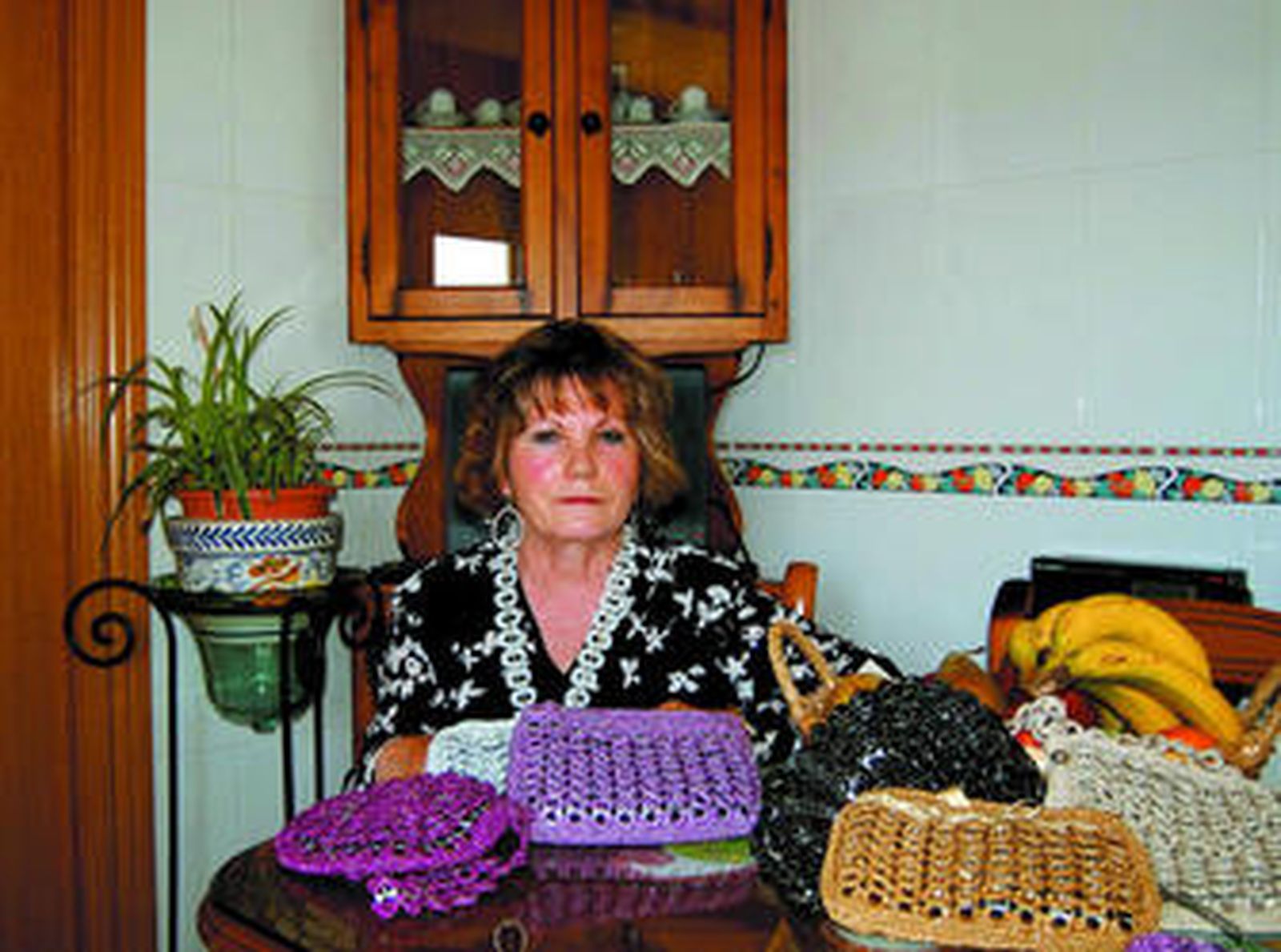 Material reciclado para complementos de fantasía