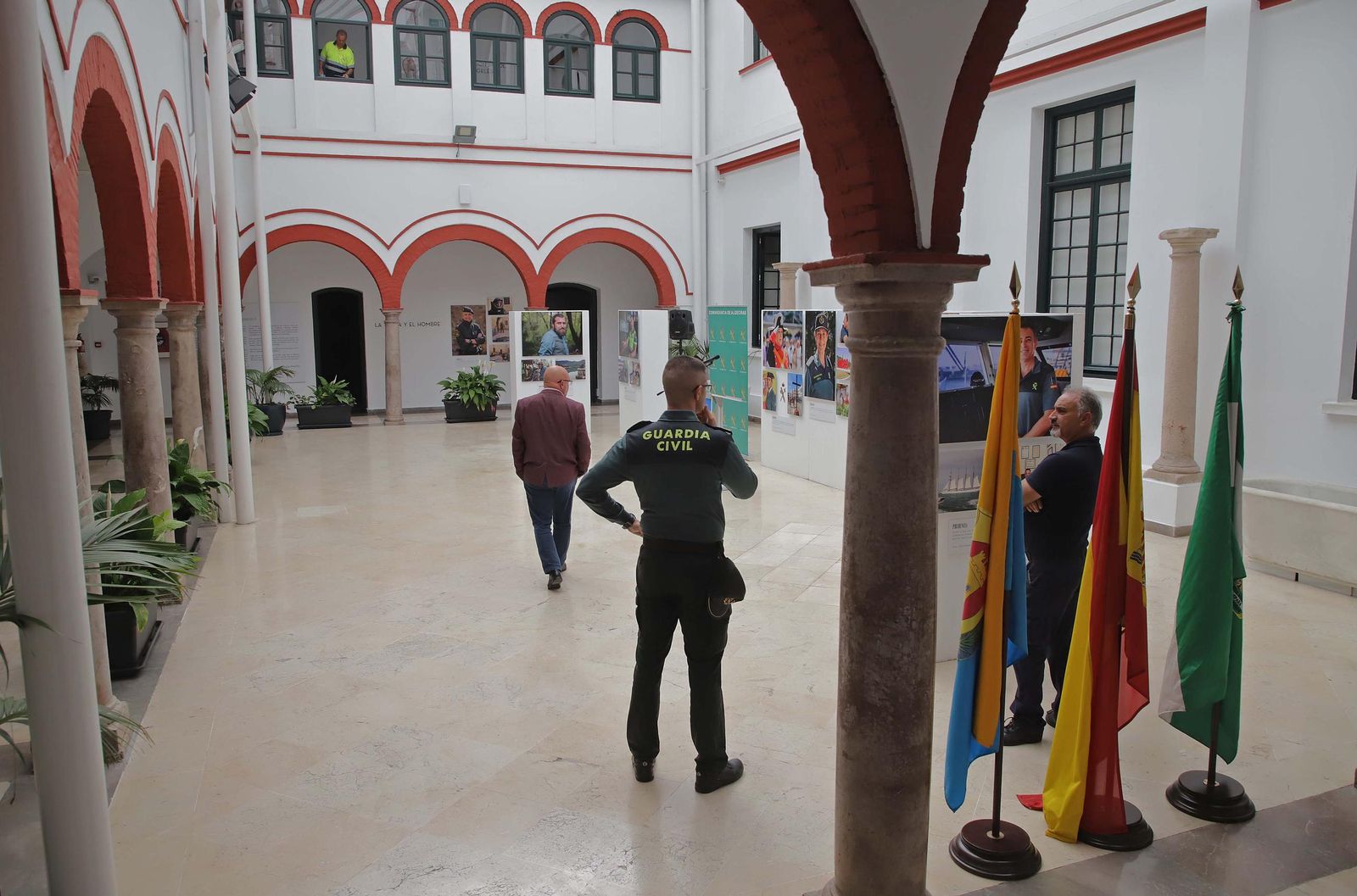 Fotos de la exposición fotográfica de la Guardia Civil en el Museo Municipal de Algeciras
