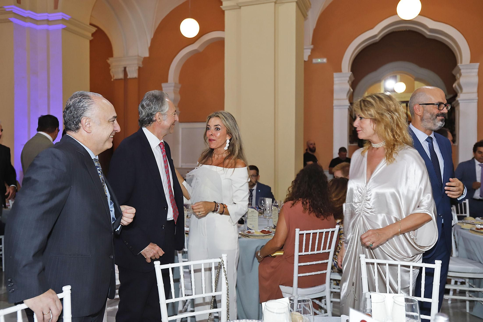 Imágenes de la recepción a los invitados a la gala de los Onubenses del Año