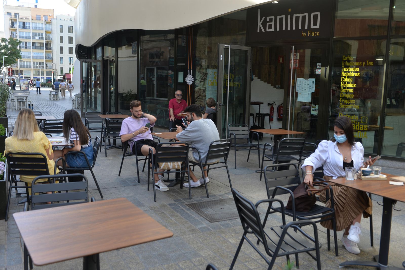 Terraza de la cafetería Kanimo by Floco, en las Setas de la Encarnación.