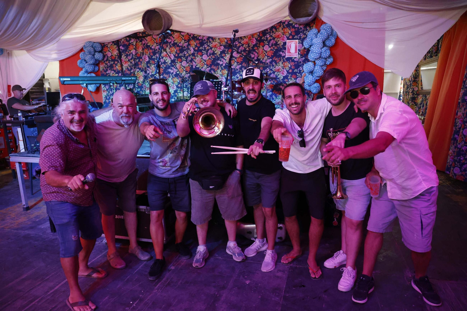 Búscate en las fotos del viernes de la Feria de La Línea