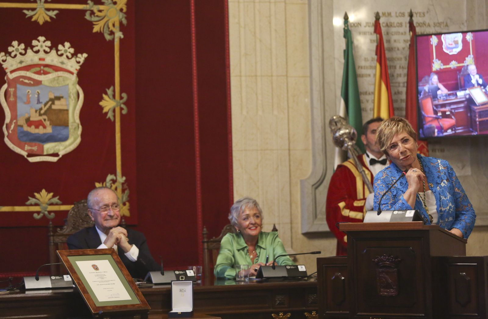 Homenaje a Celia Villalobos en el Ayuntamiento de Málaga (fotos)