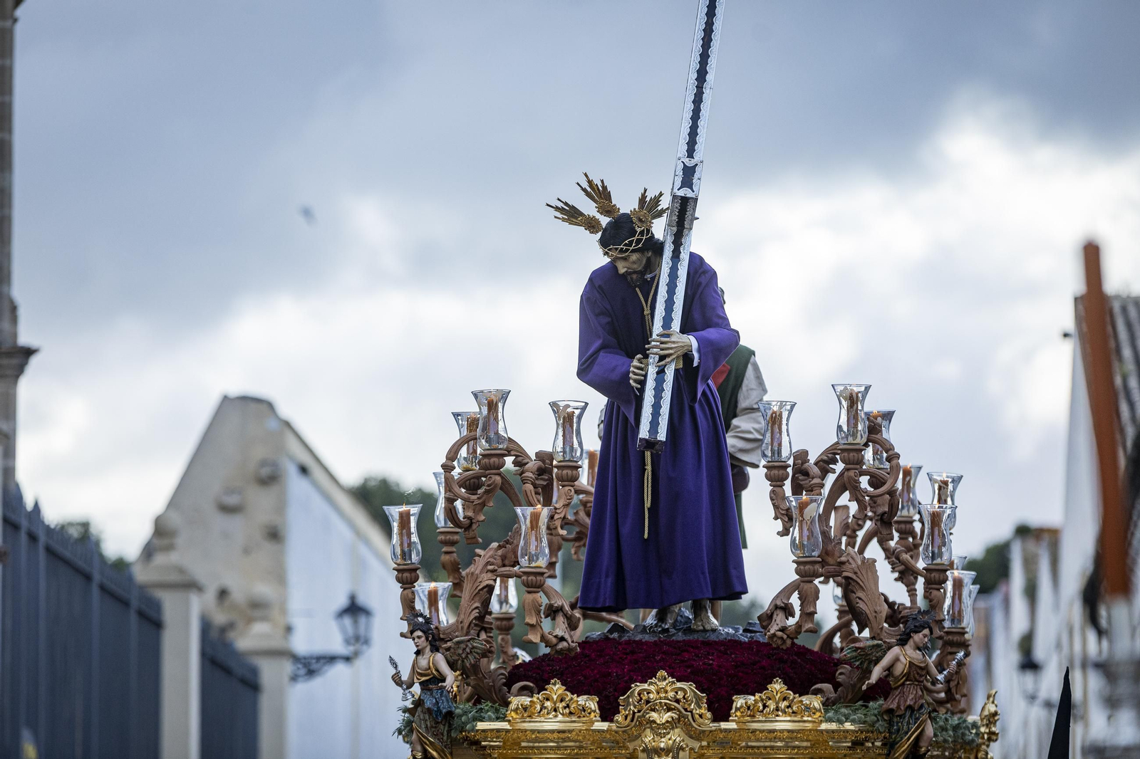 Las imágenes de Afligidos de El Puerto en el Lunes Santo de la Semana Santa 2025