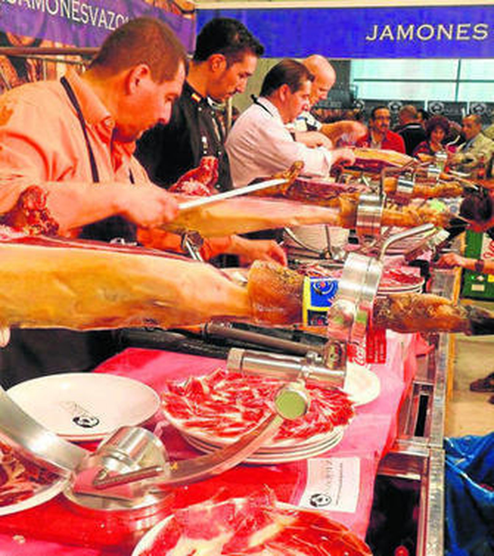 Cortadores de jamón en un concurso.