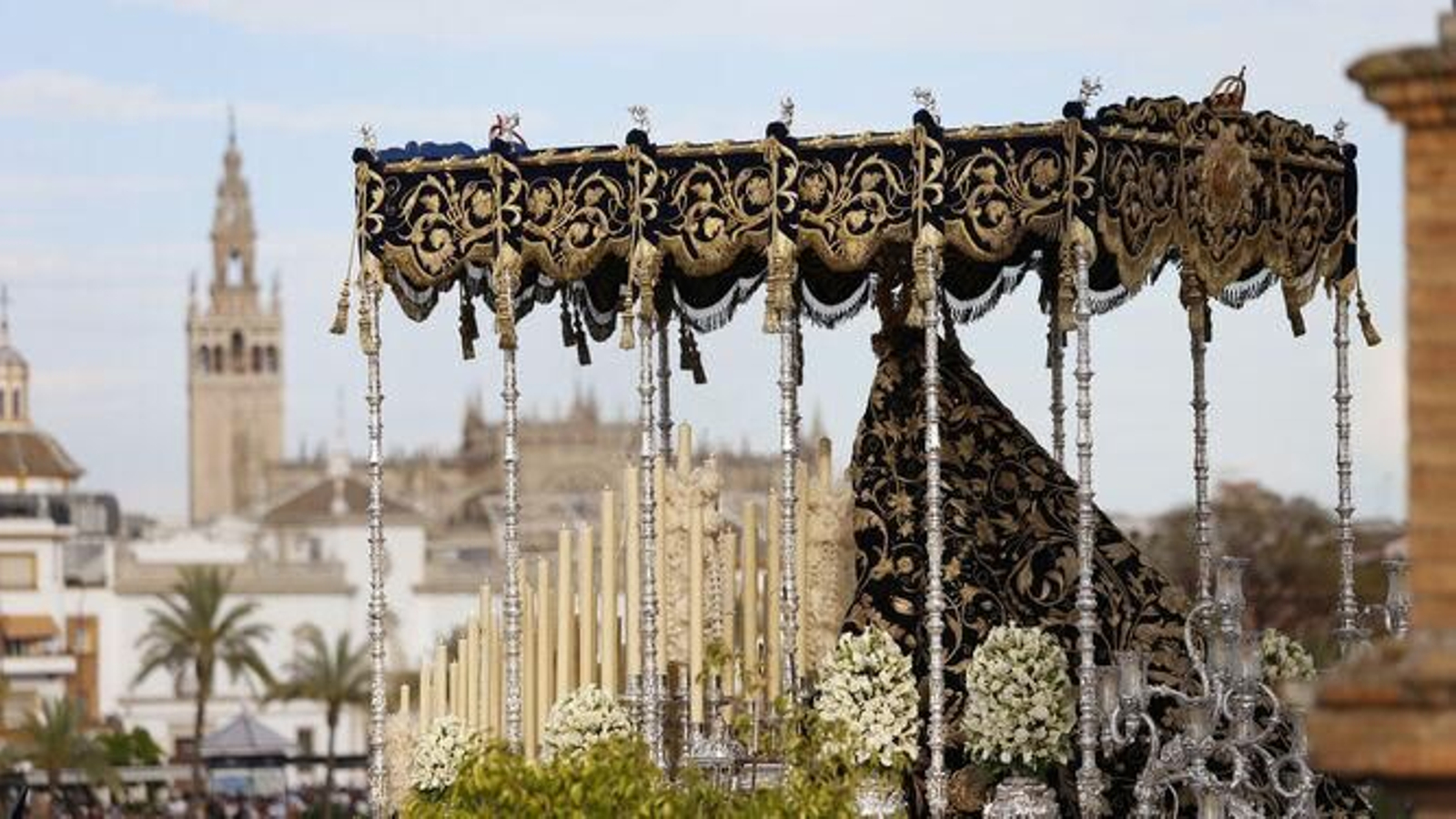 La Hermandad adquirió esta excepcional pieza en 1910